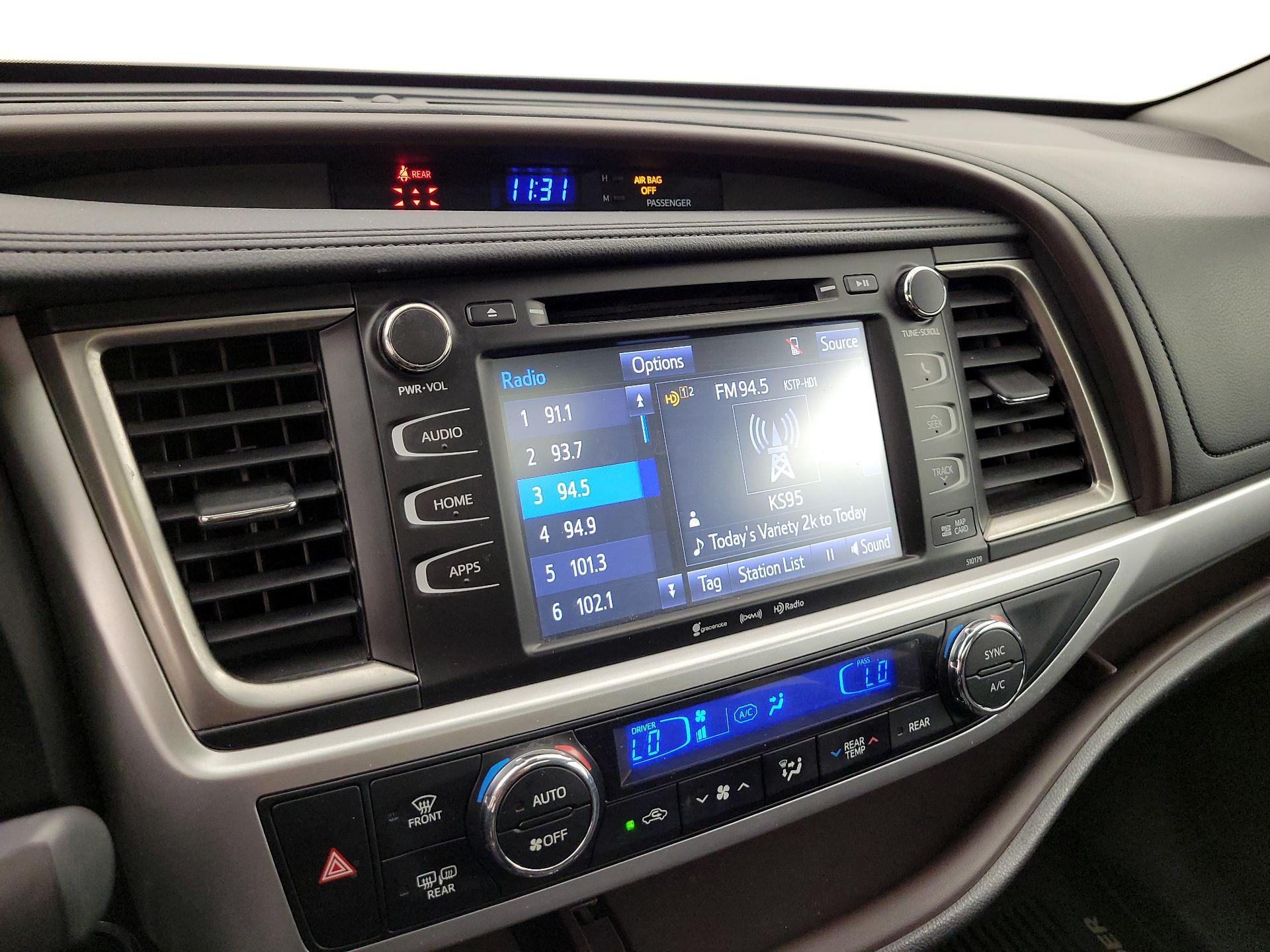 Thumbnail: 2017 Toyota Highlander - 15