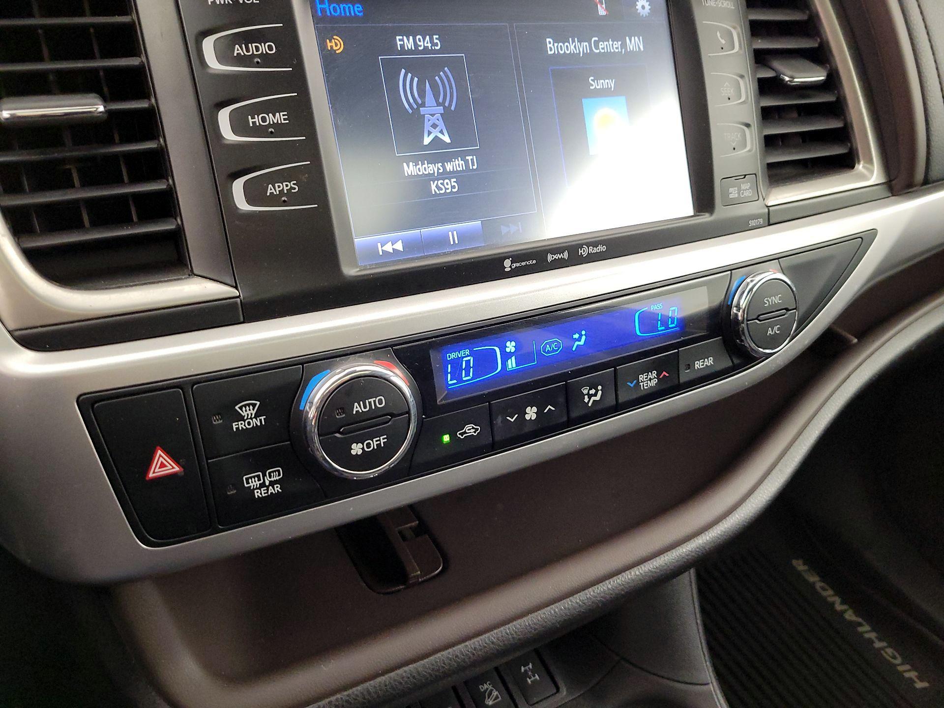 Thumbnail: 2017 Toyota Highlander - 16