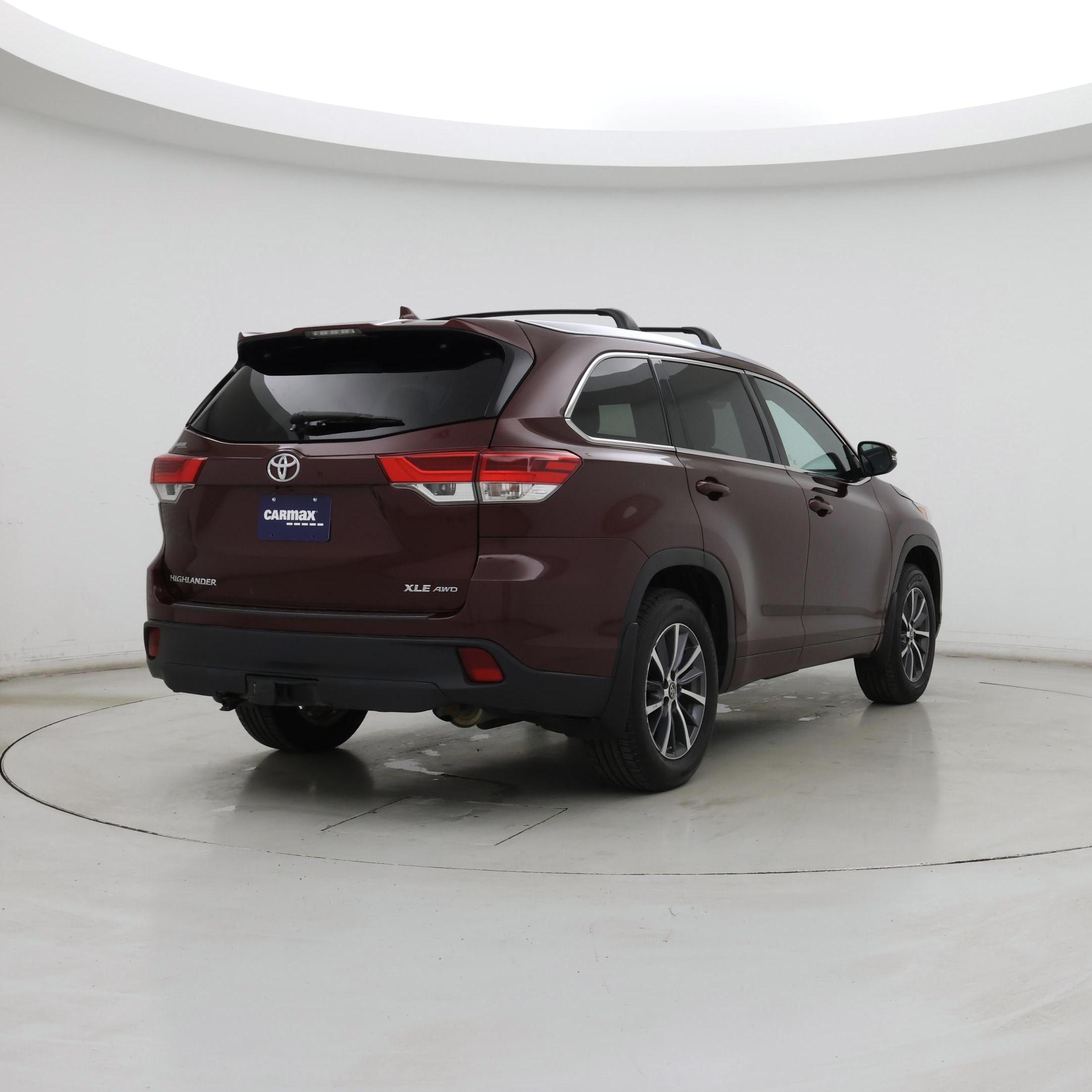 Thumbnail: 2017 Toyota Highlander - 8