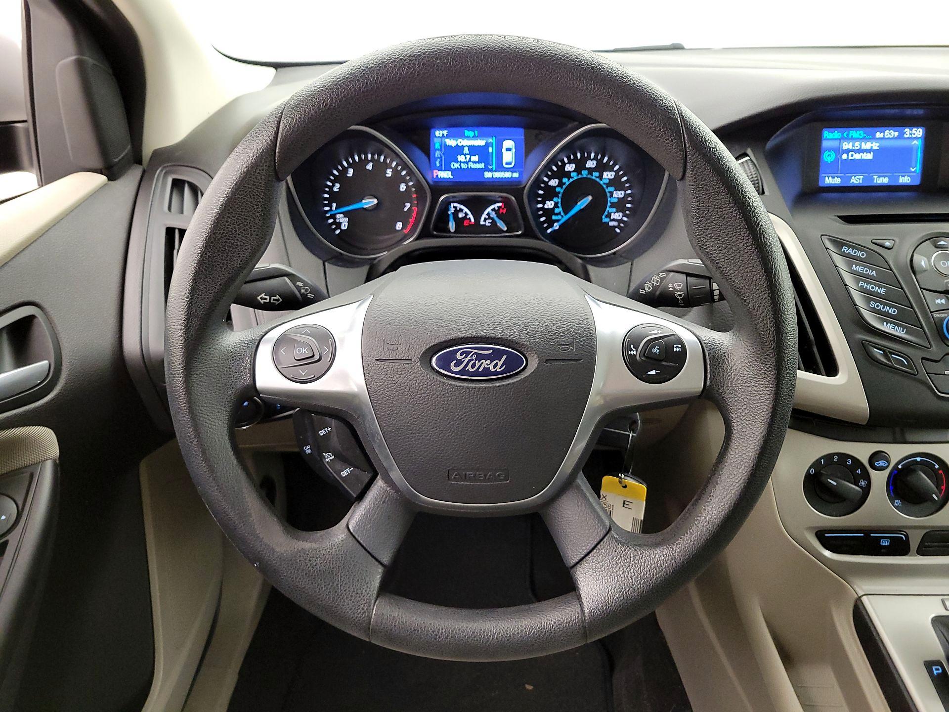 Thumbnail: 2014 Ford Focus - 10
