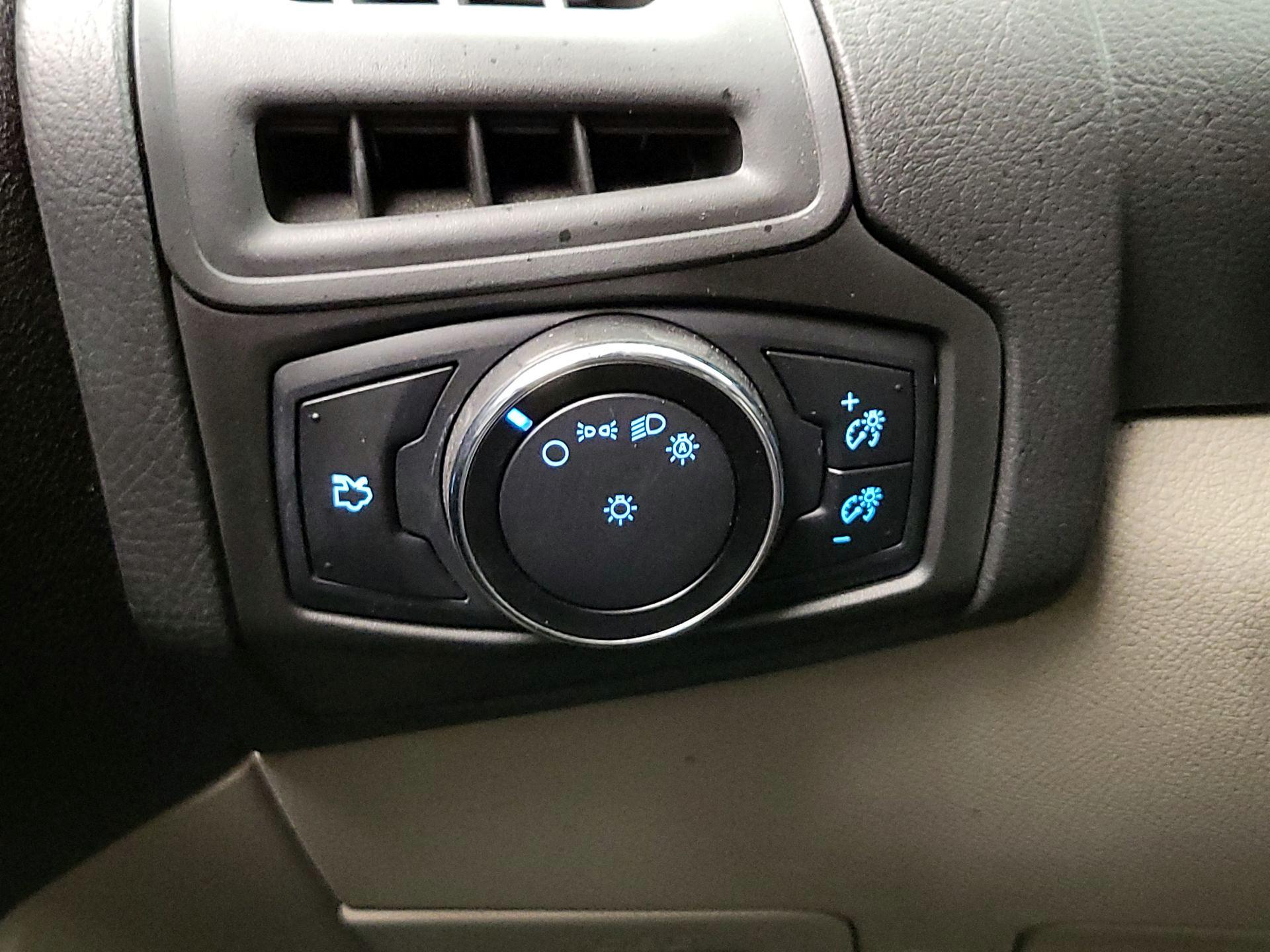 Thumbnail: 2014 Ford Focus - 13