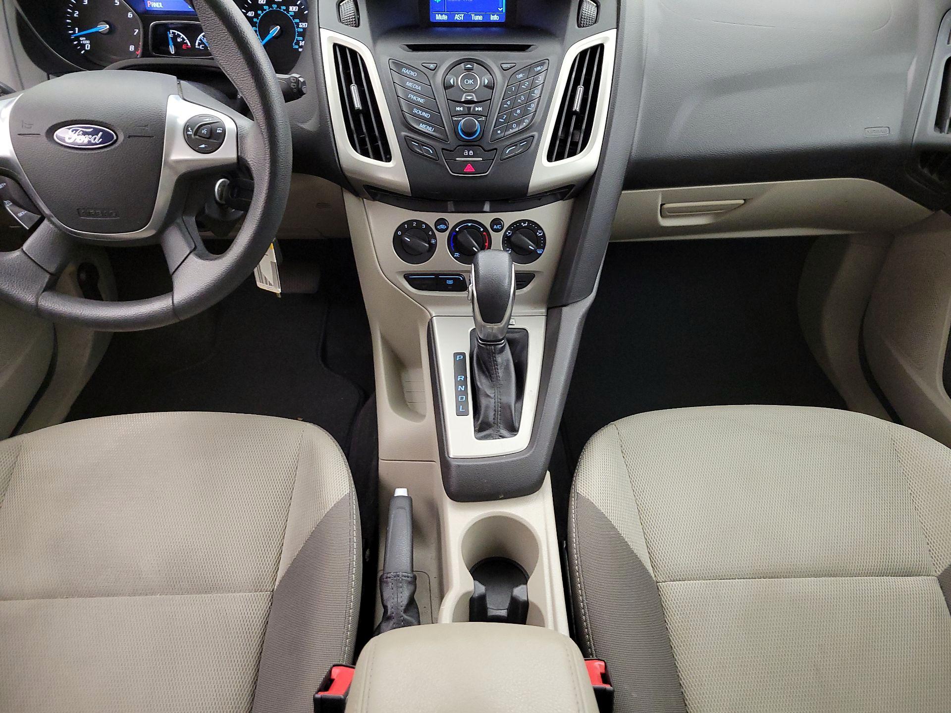 Thumbnail: 2014 Ford Focus - 16