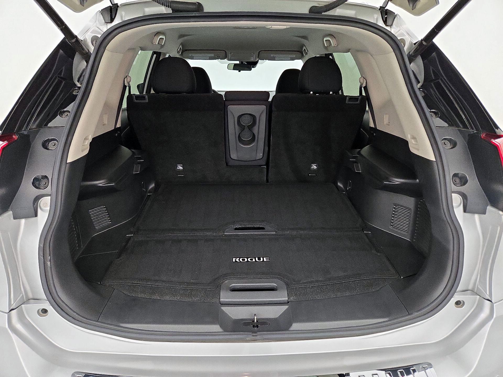 Thumbnail: 2019 Nissan Rogue - 20