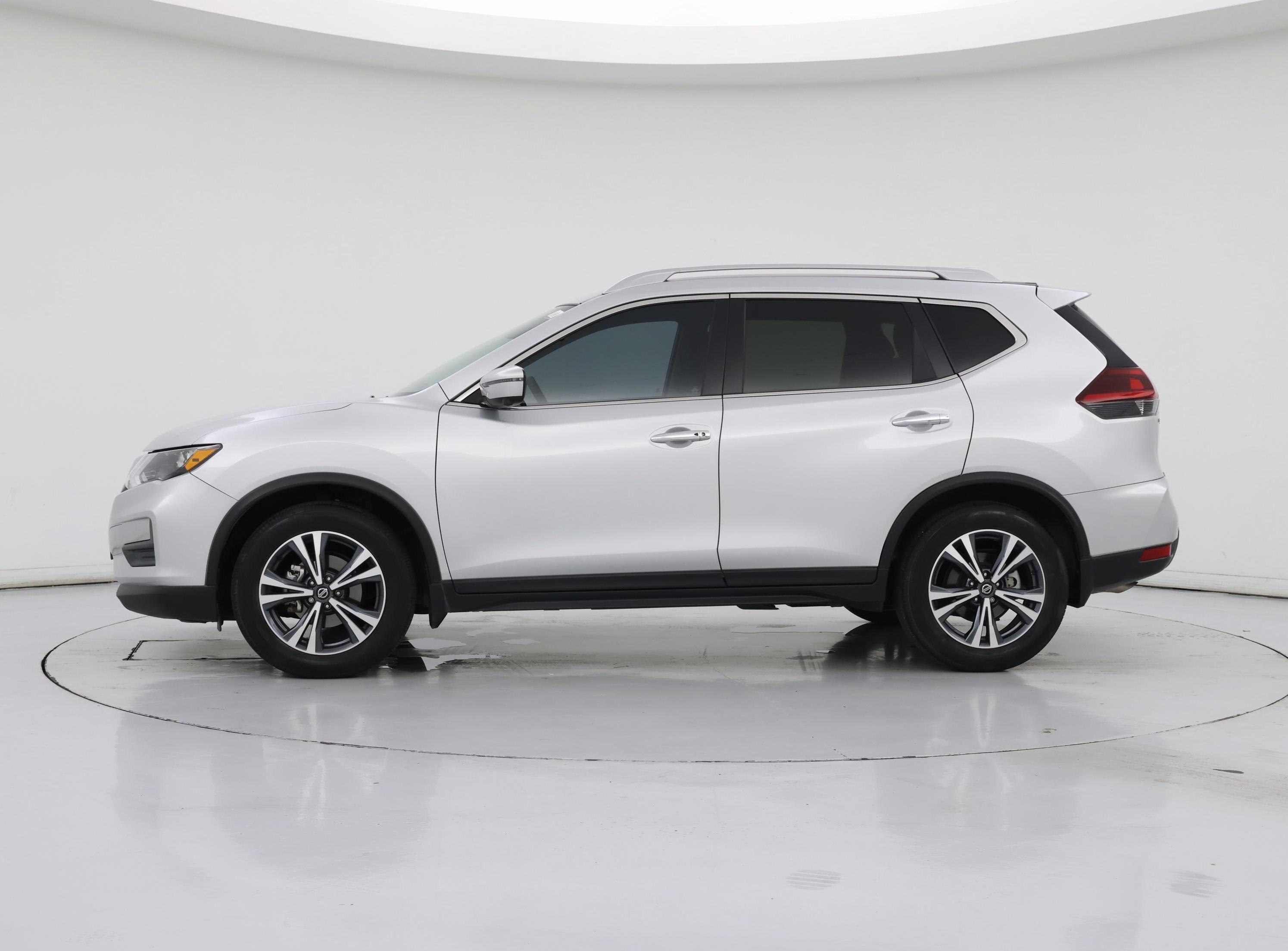 Thumbnail: 2019 Nissan Rogue - 3