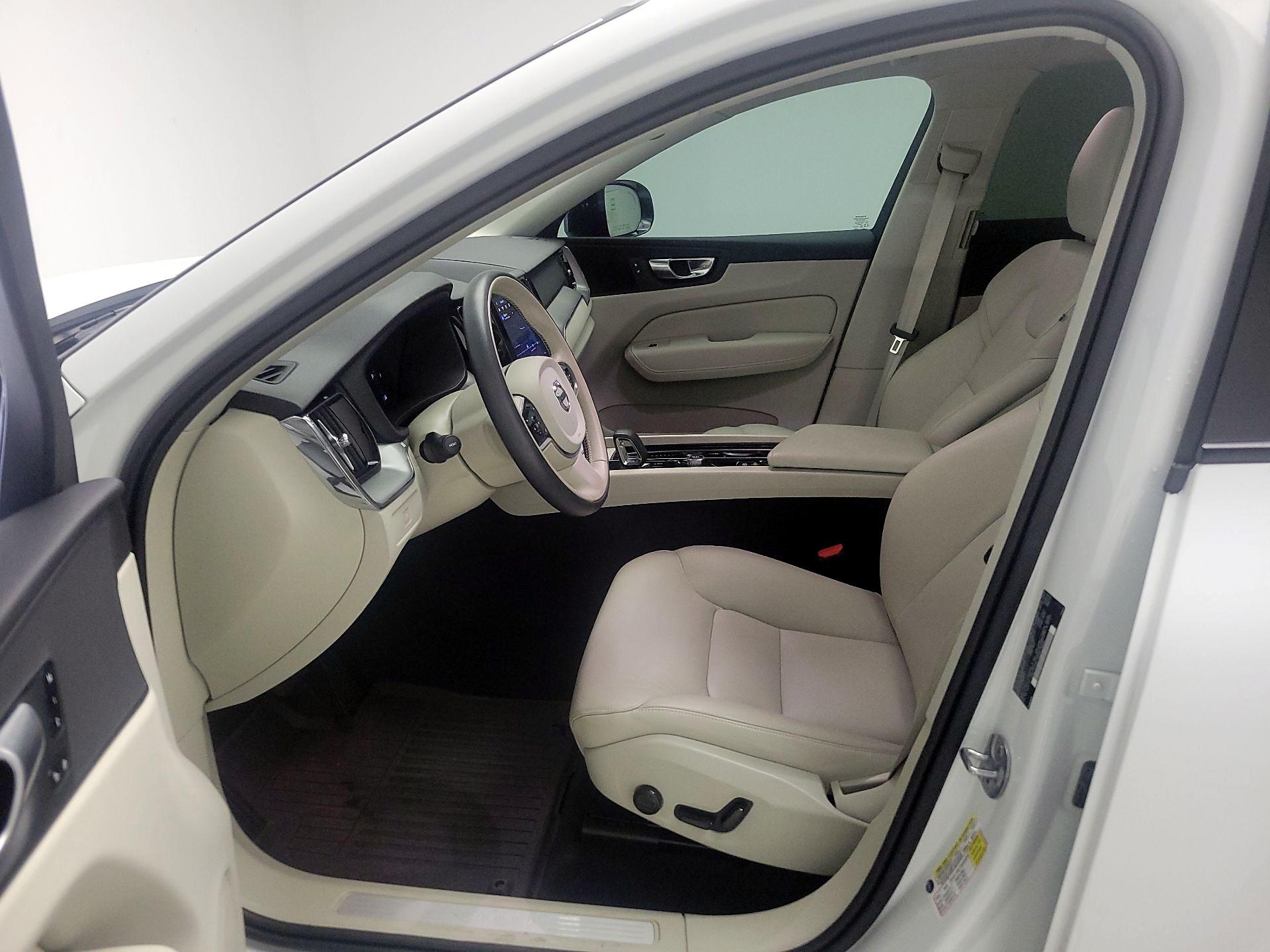 Thumbnail: 2024 Volvo XC60 - 11