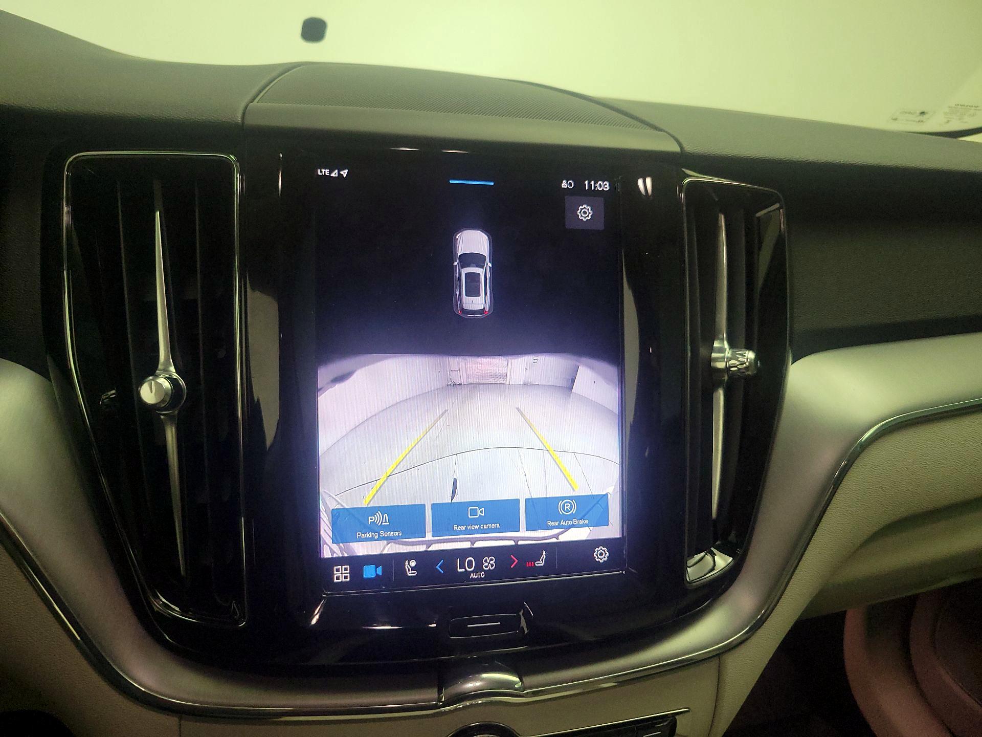 Thumbnail: 2024 Volvo XC60 - 15