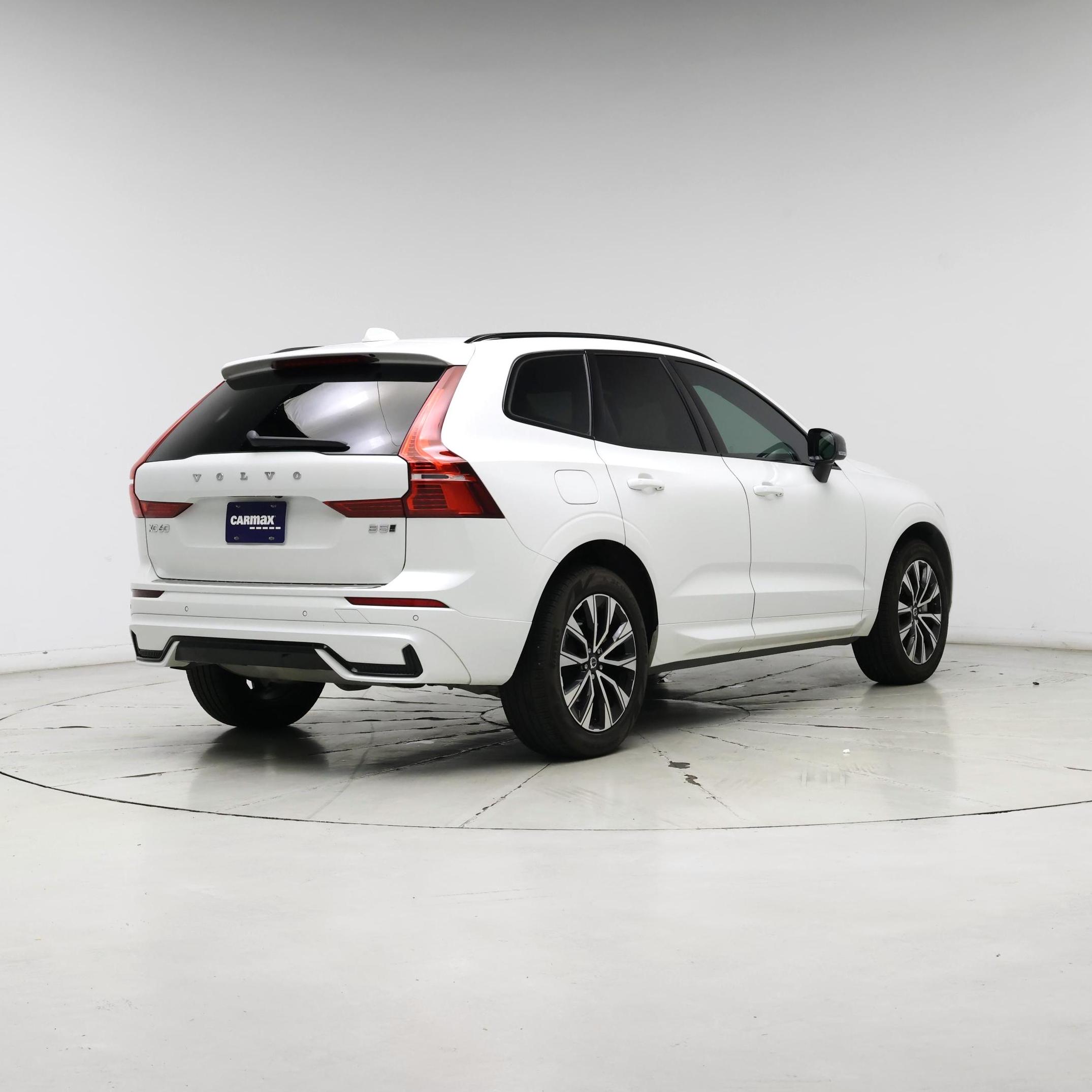 Thumbnail: 2024 Volvo XC60 - 8