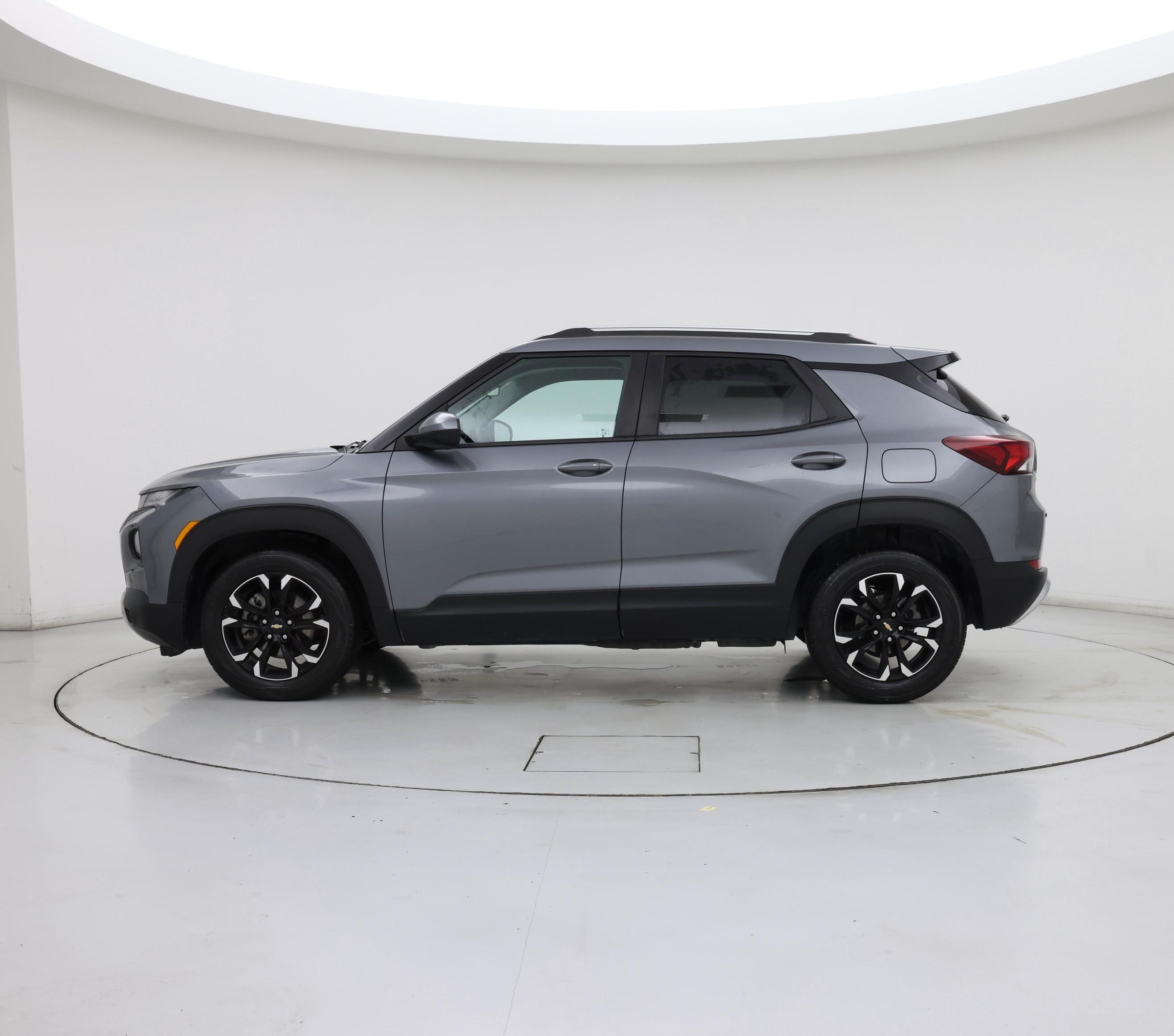 Thumbnail: 2022 Chevrolet TrailBlazer - 3