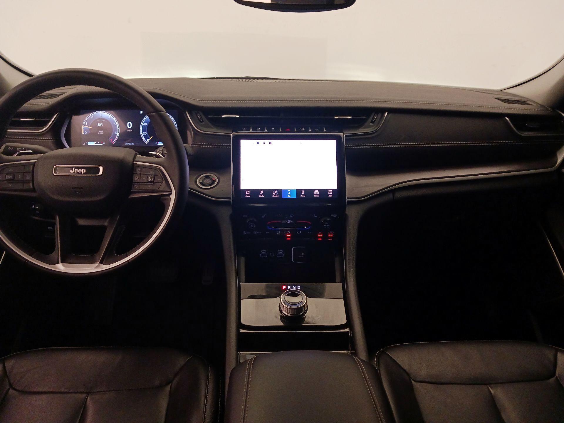 Thumbnail: 2023 Jeep Grand Cherokee - 9
