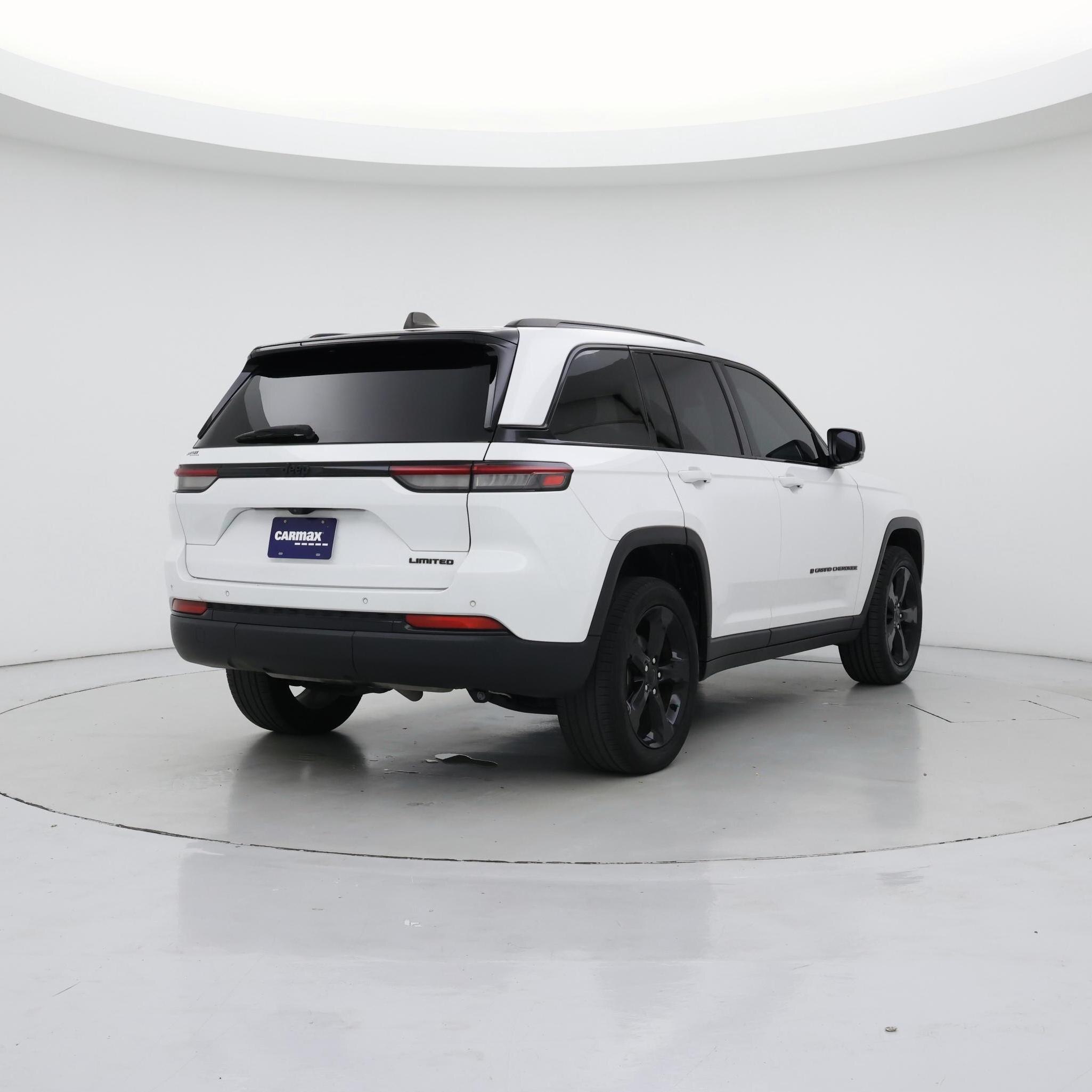 Thumbnail: 2023 Jeep Grand Cherokee - 8