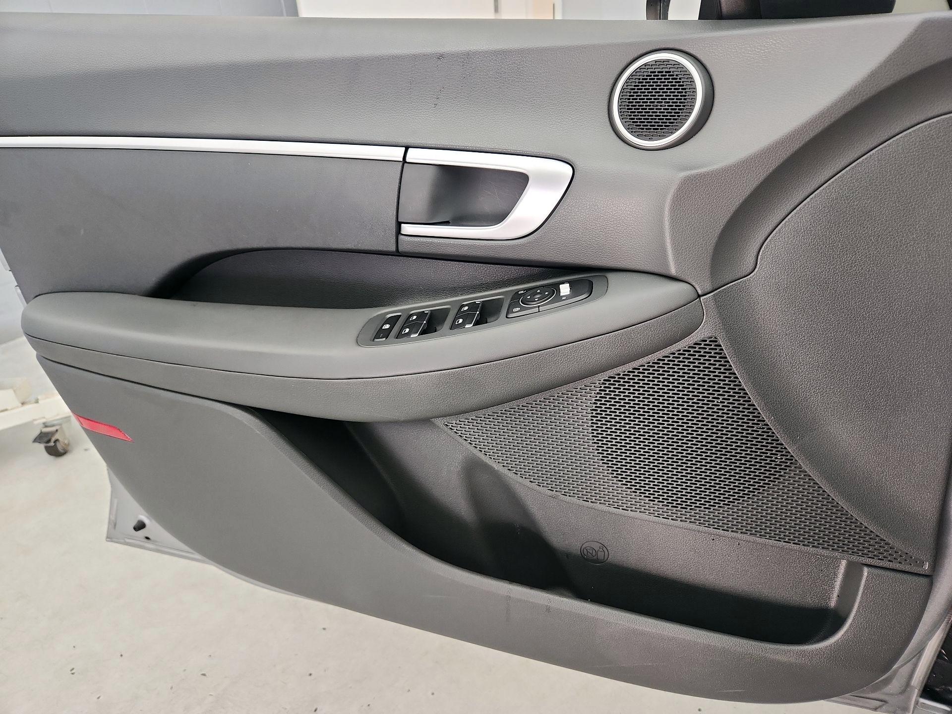 Thumbnail: 2022 Hyundai Sonata - 12