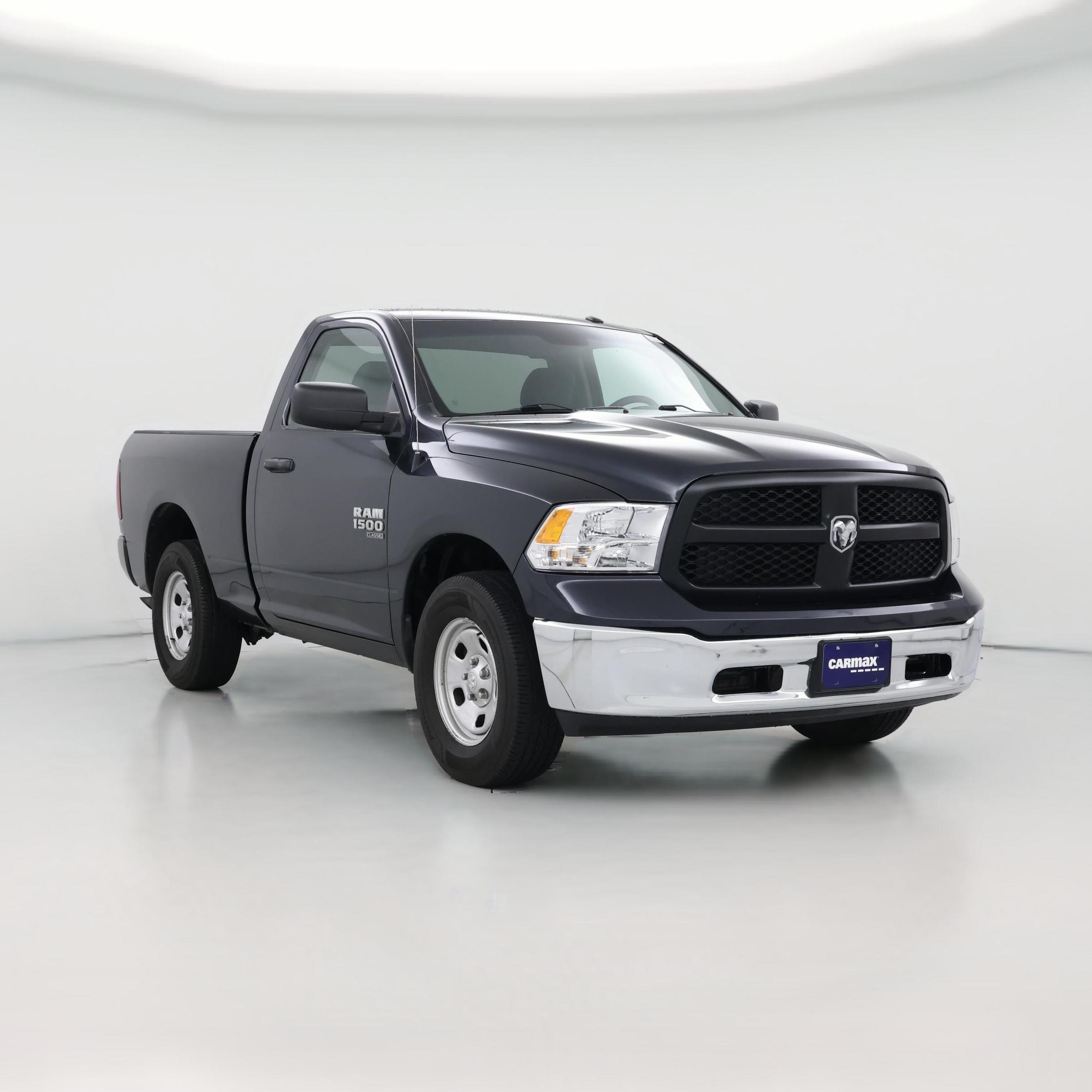 Thumbnail: 2020 RAM 1500 Classic - 1