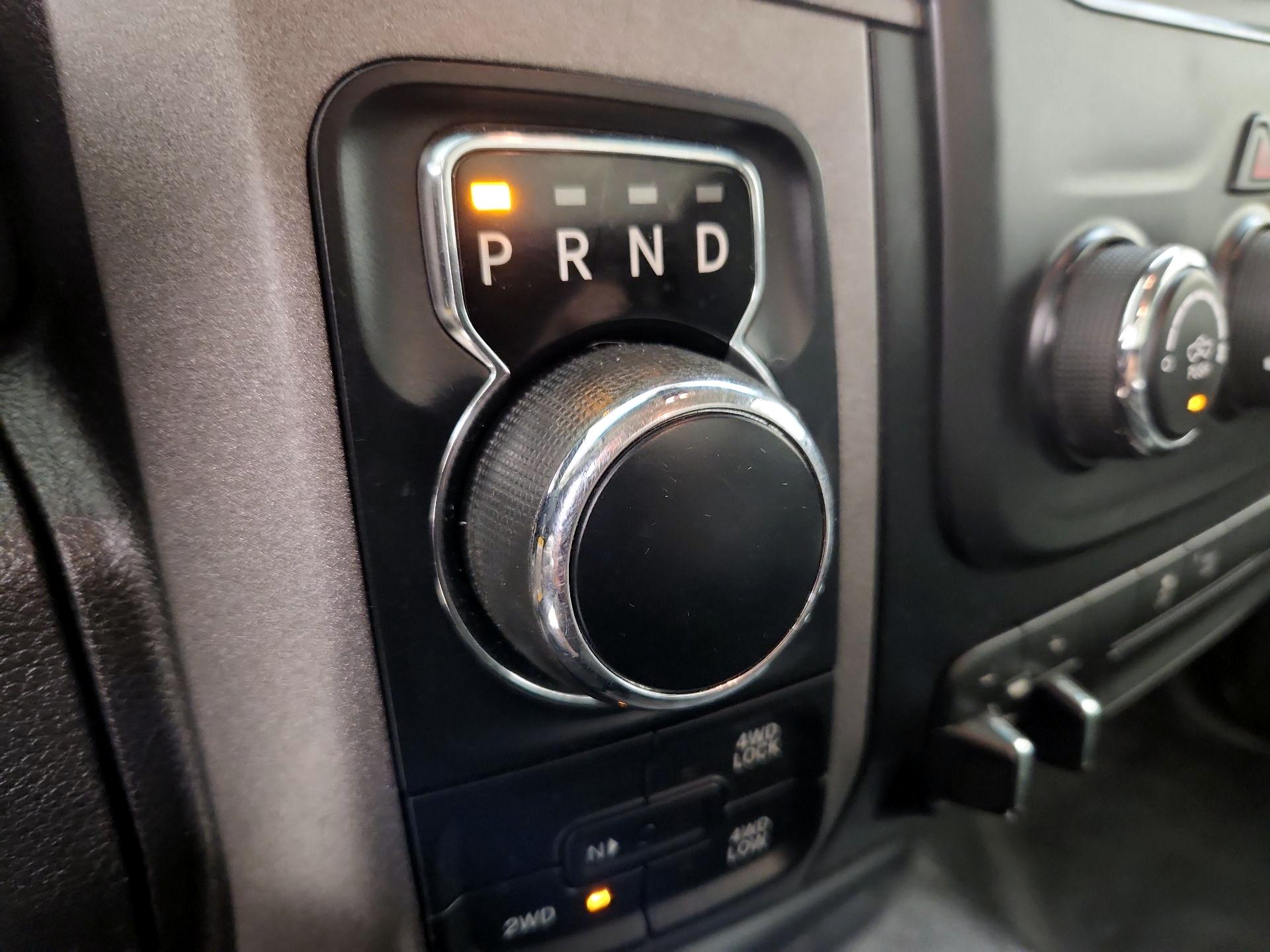 Thumbnail: 2020 RAM 1500 Classic - 17