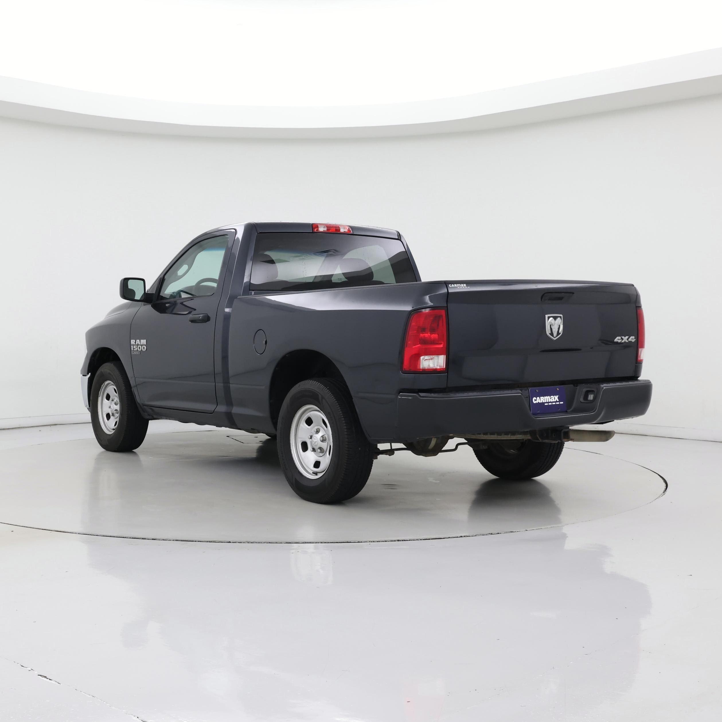 Thumbnail: 2020 RAM 1500 Classic - 2