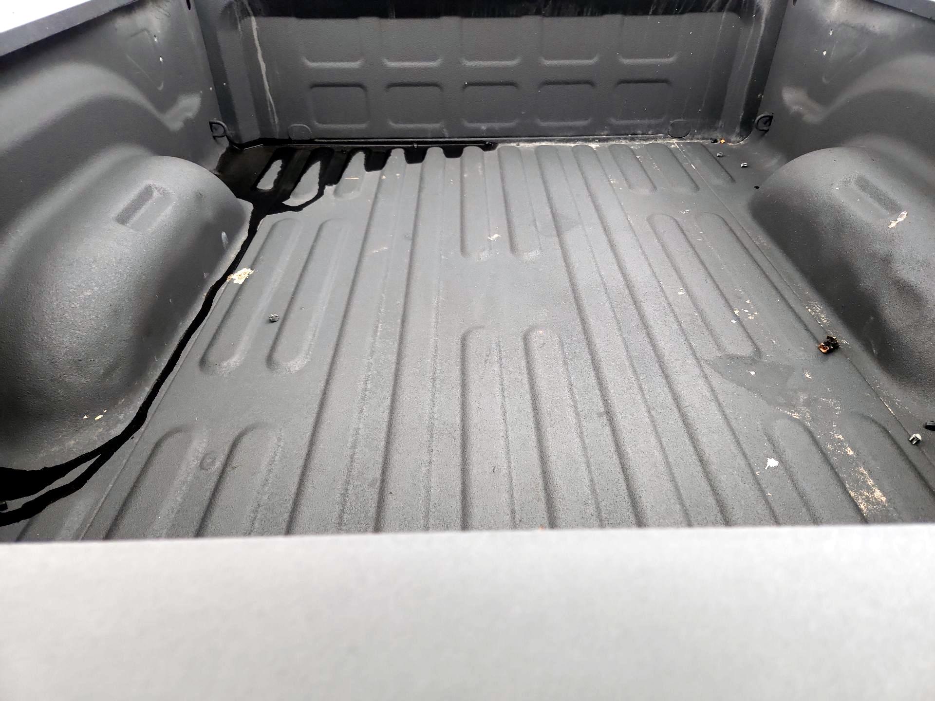 Thumbnail: 2020 RAM 1500 Classic - 19