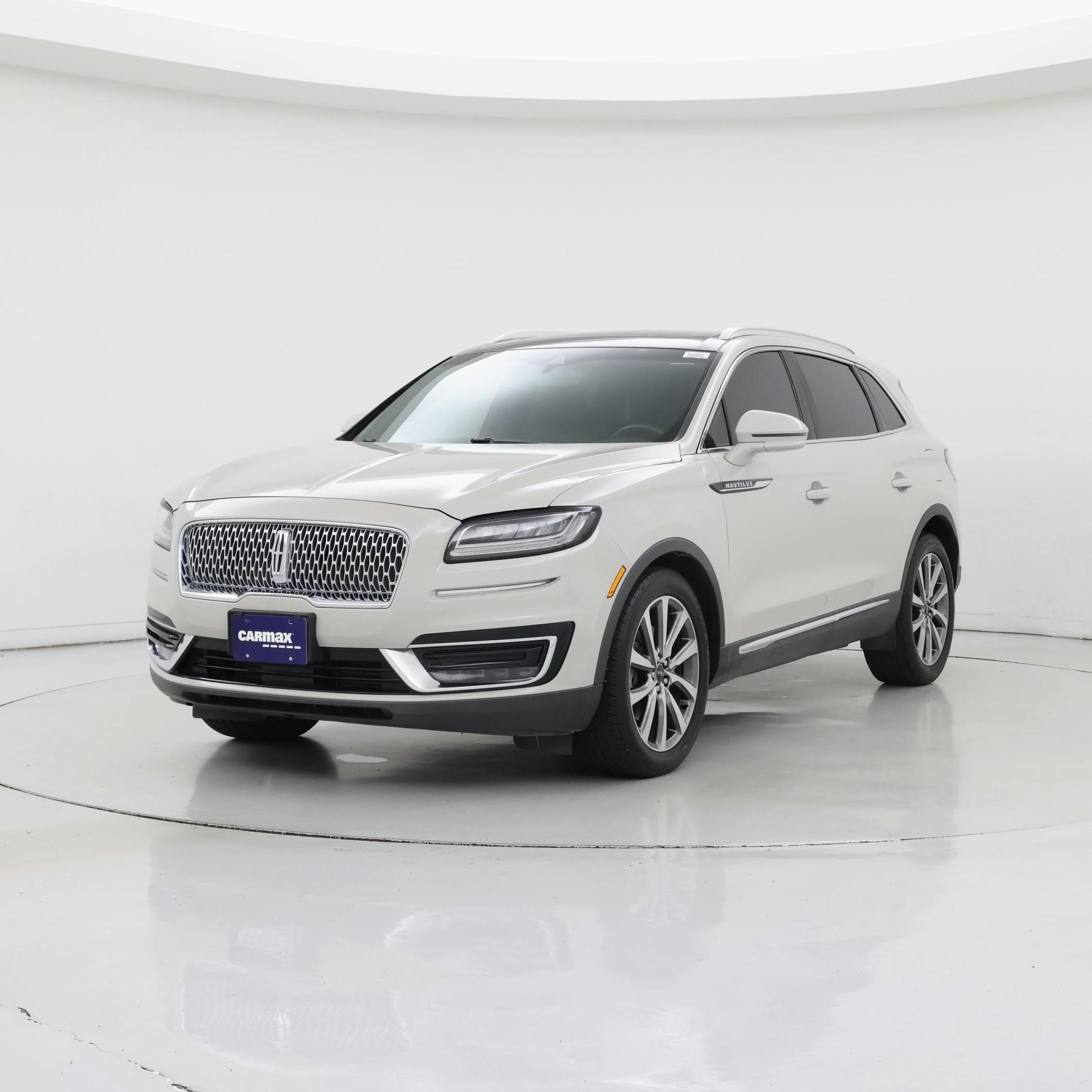 Thumbnail: 2019 Lincoln Nautilus - 4