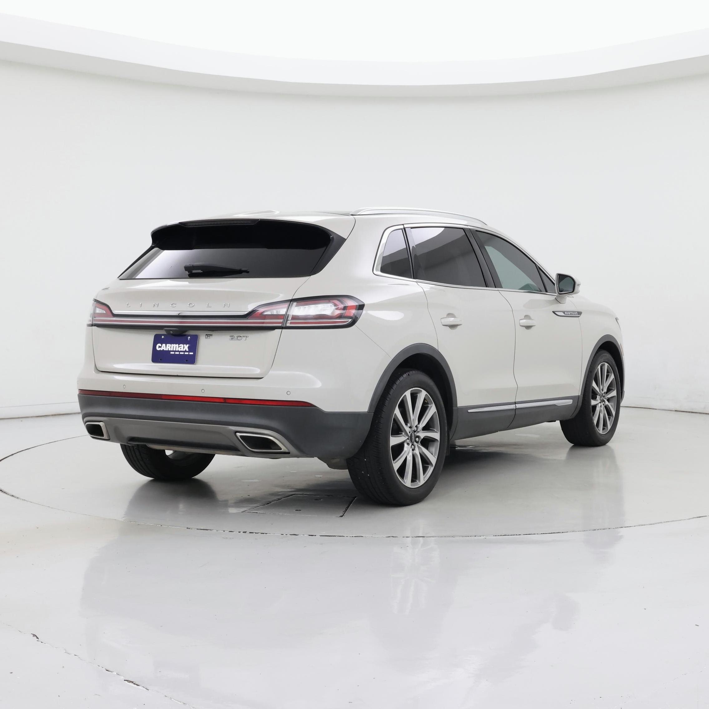 Thumbnail: 2019 Lincoln Nautilus - 8