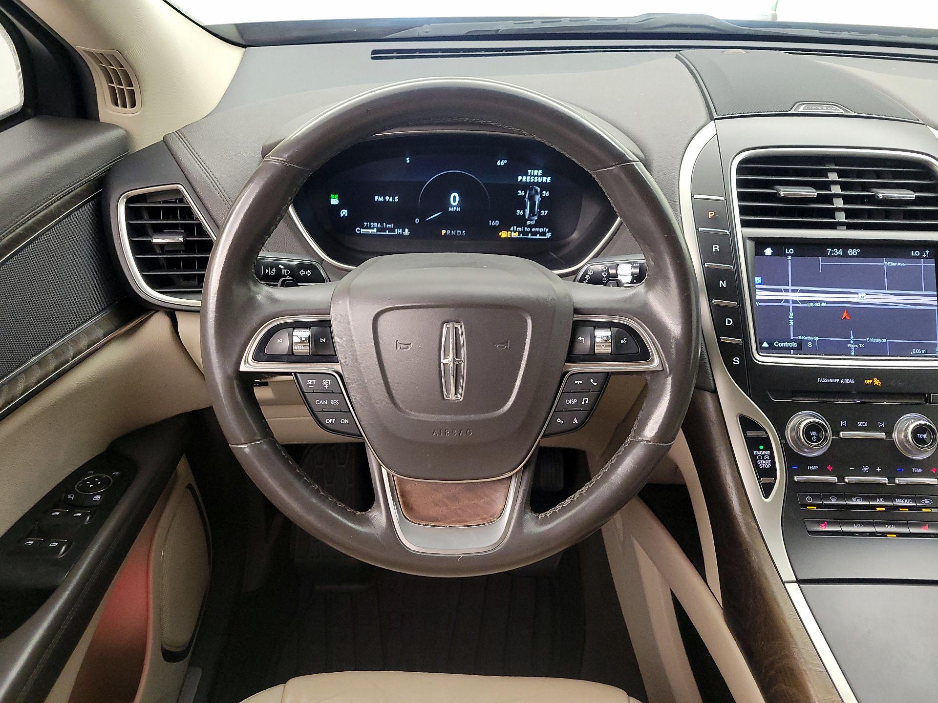 Thumbnail: 2019 Lincoln Nautilus - 10