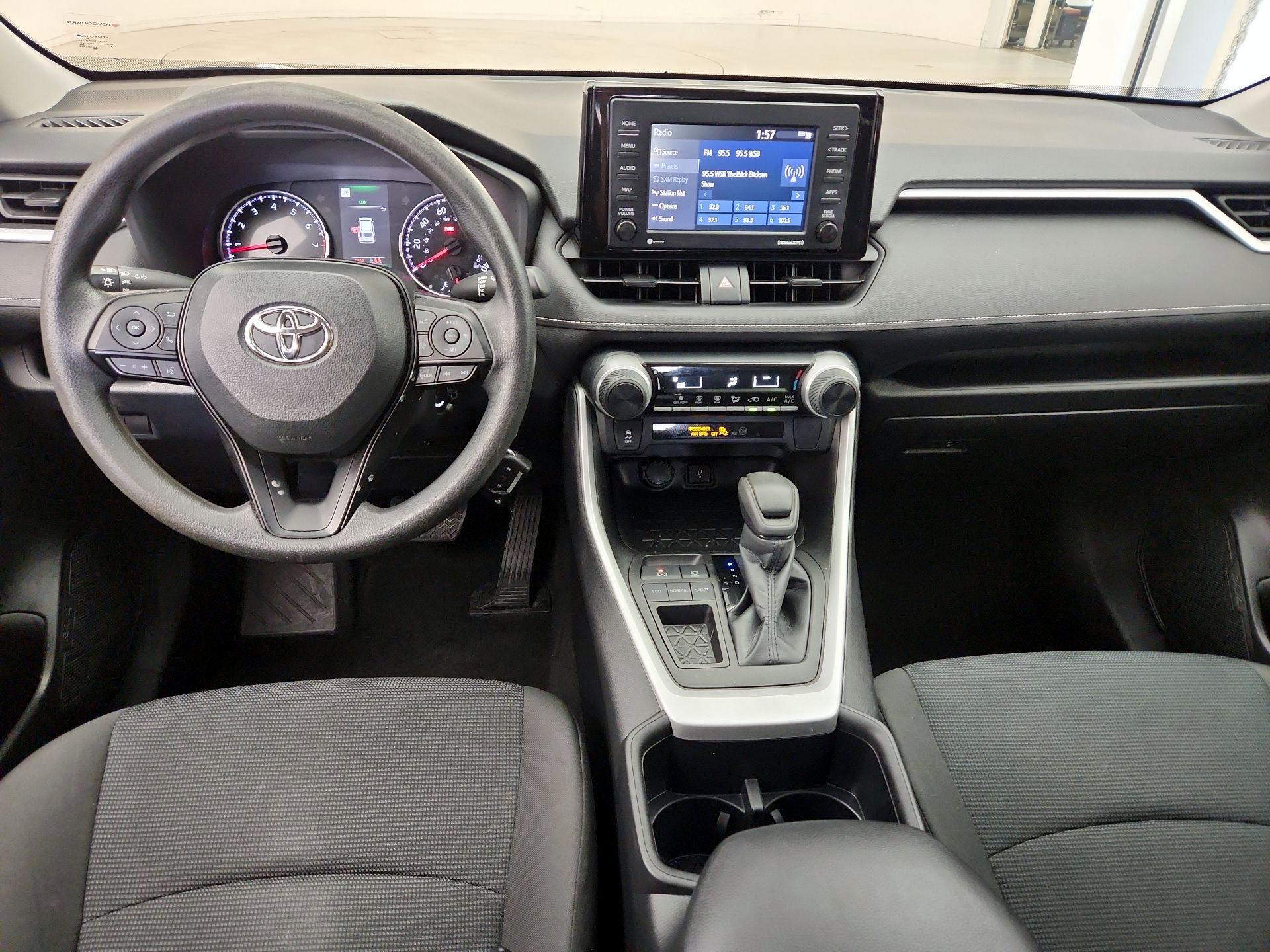 Thumbnail: 2022 Toyota RAV4 - 9