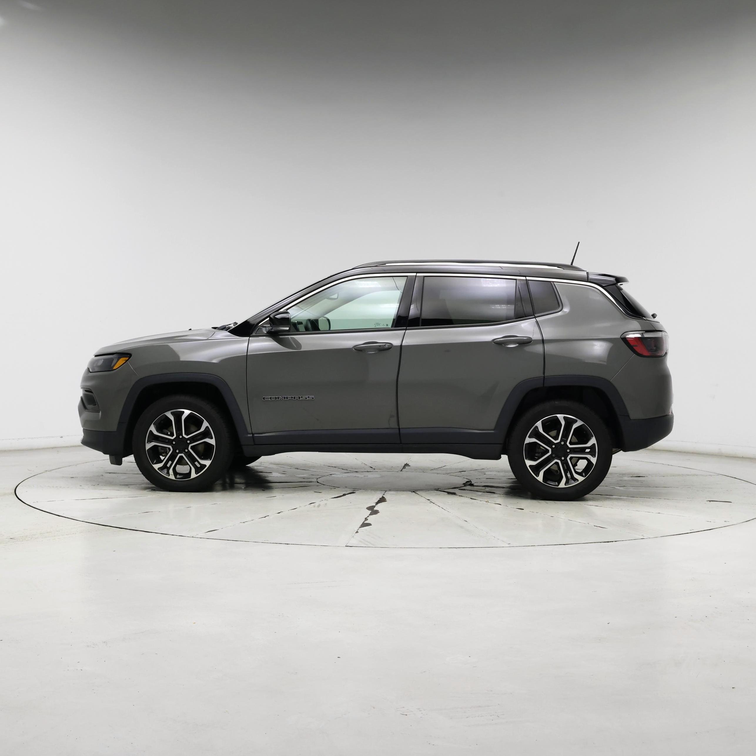 Thumbnail: 2022 Jeep Compass - 3