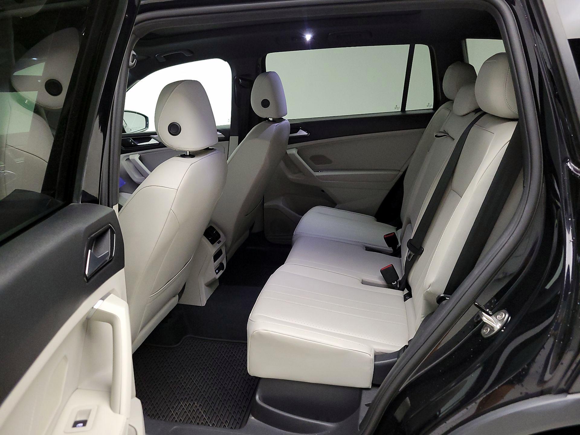 Thumbnail: 2022 Volkswagen Tiguan - 20