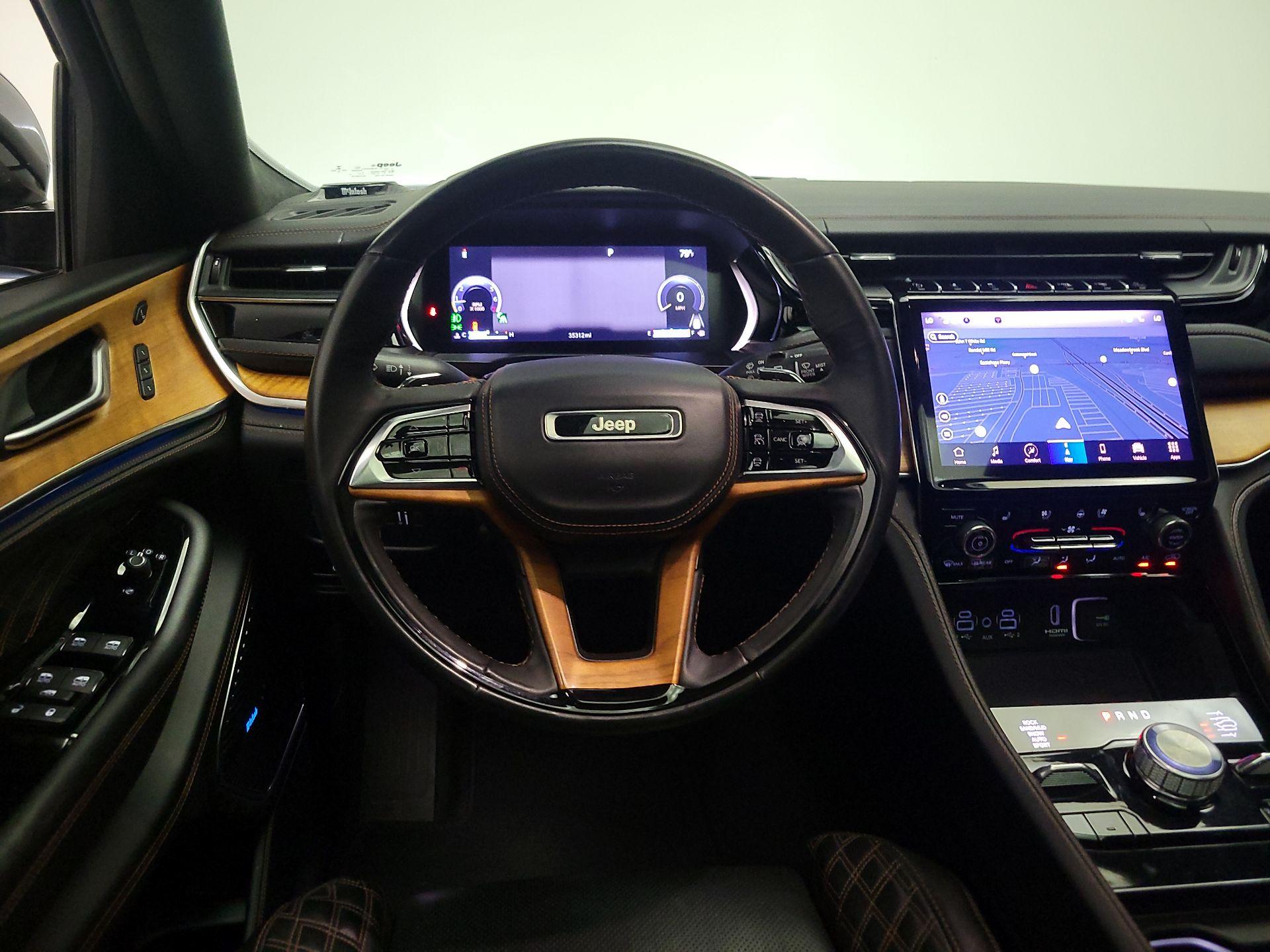Thumbnail: 2022 Jeep Grand Cherokee - 10