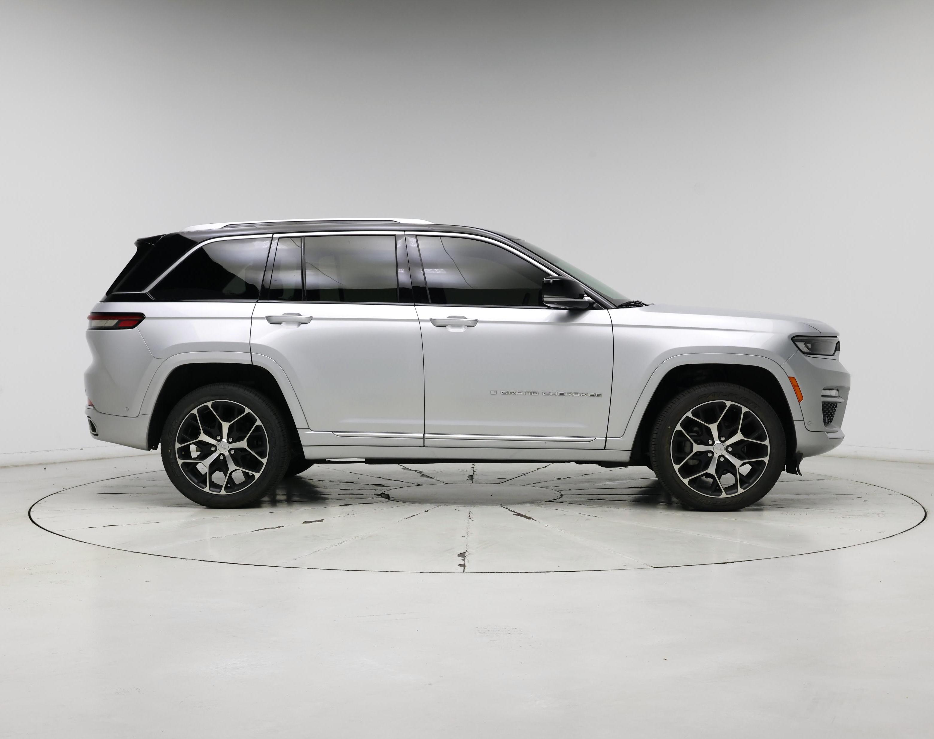 Thumbnail: 2022 Jeep Grand Cherokee - 7