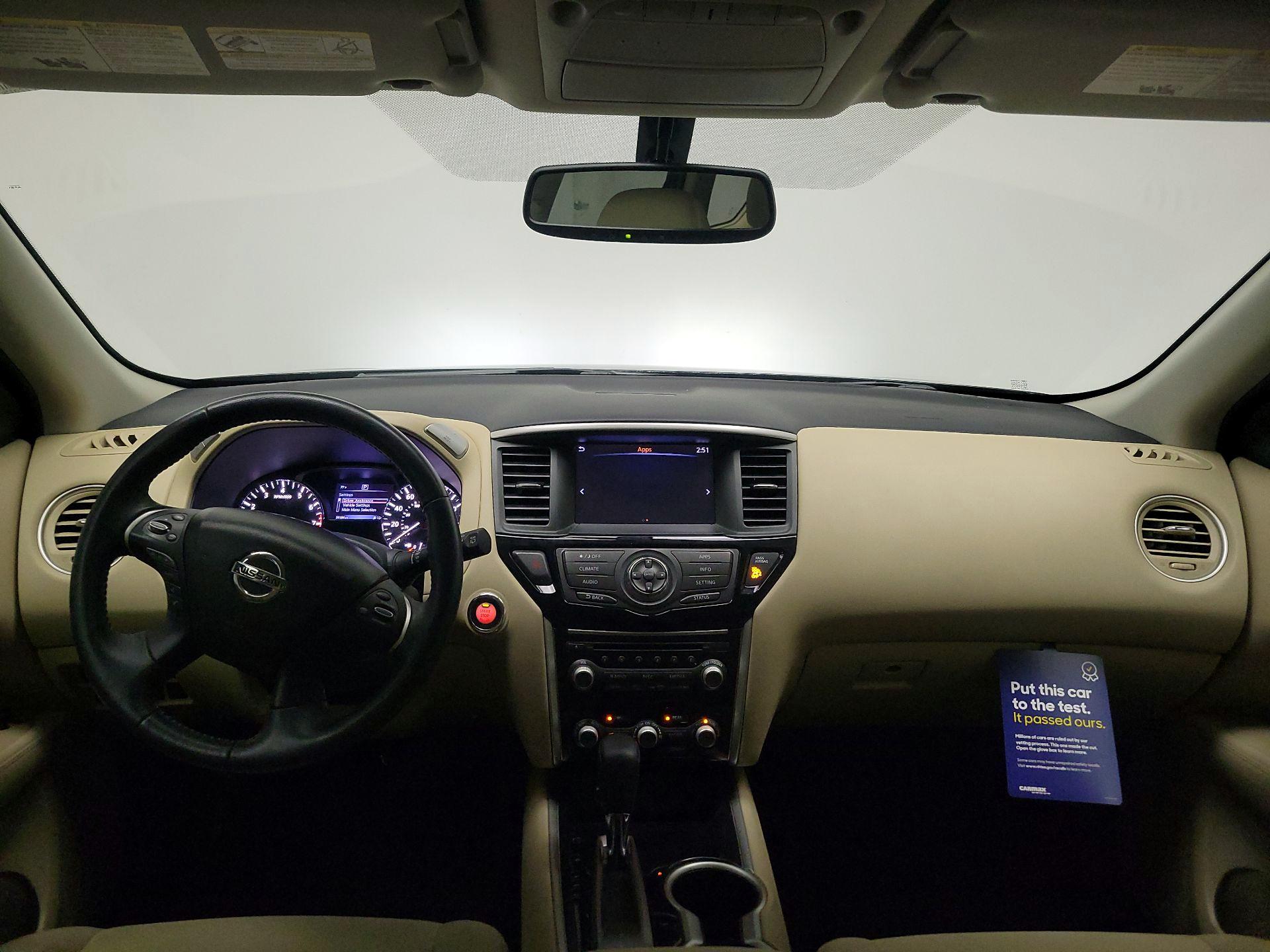 Thumbnail: 2017 Nissan Pathfinder - 9