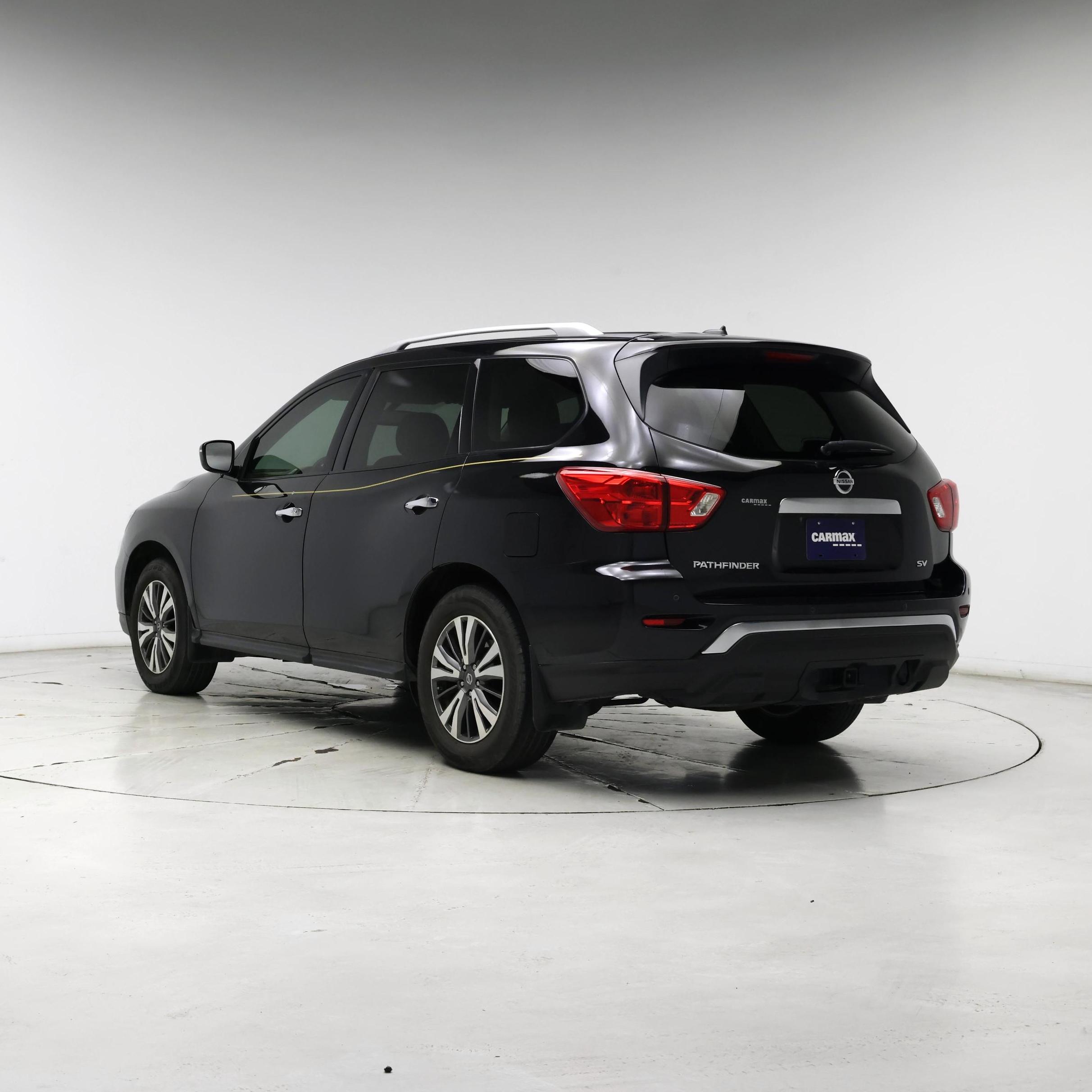 Thumbnail: 2017 Nissan Pathfinder - 2