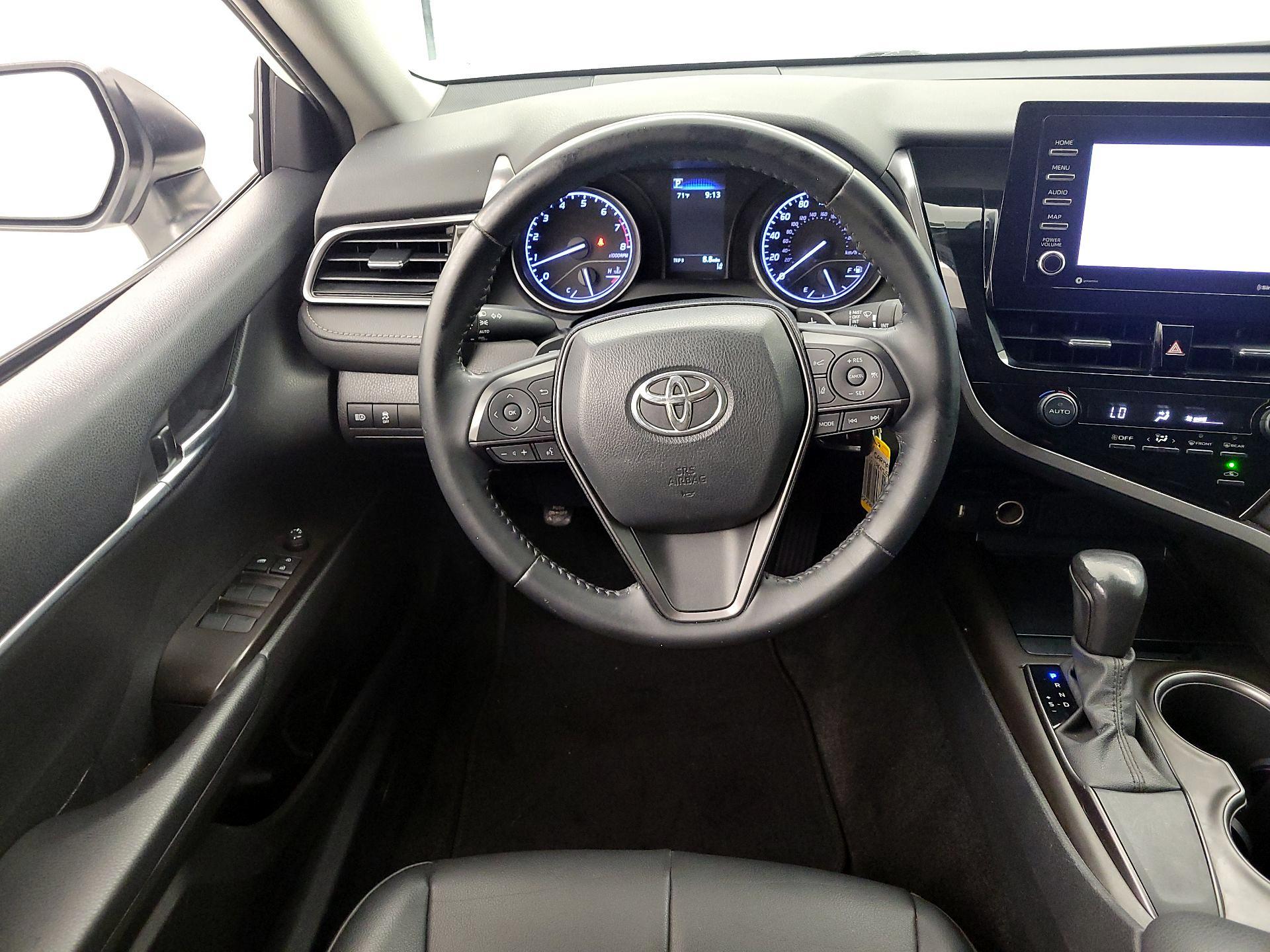 Thumbnail: 2021 Toyota Camry - 10