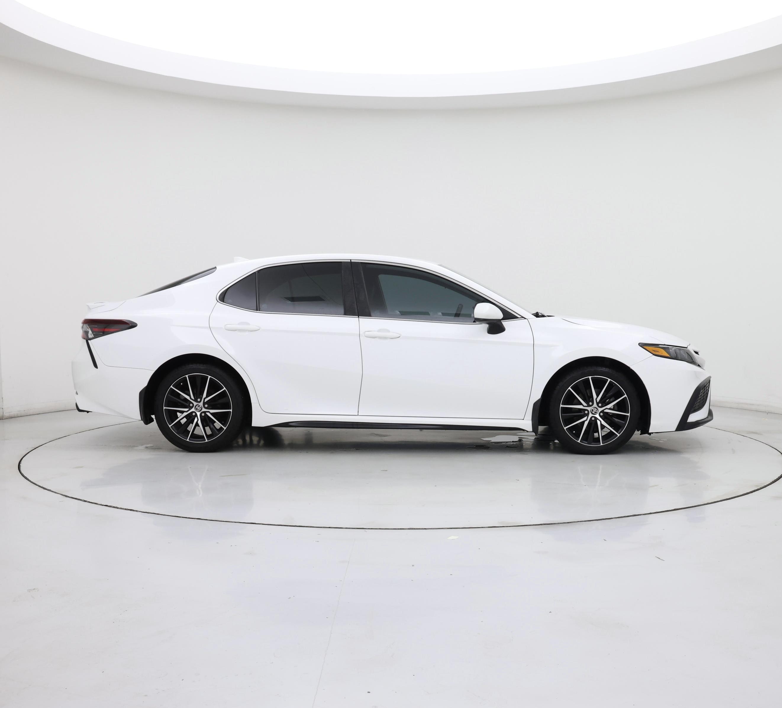 Thumbnail: 2021 Toyota Camry - 7