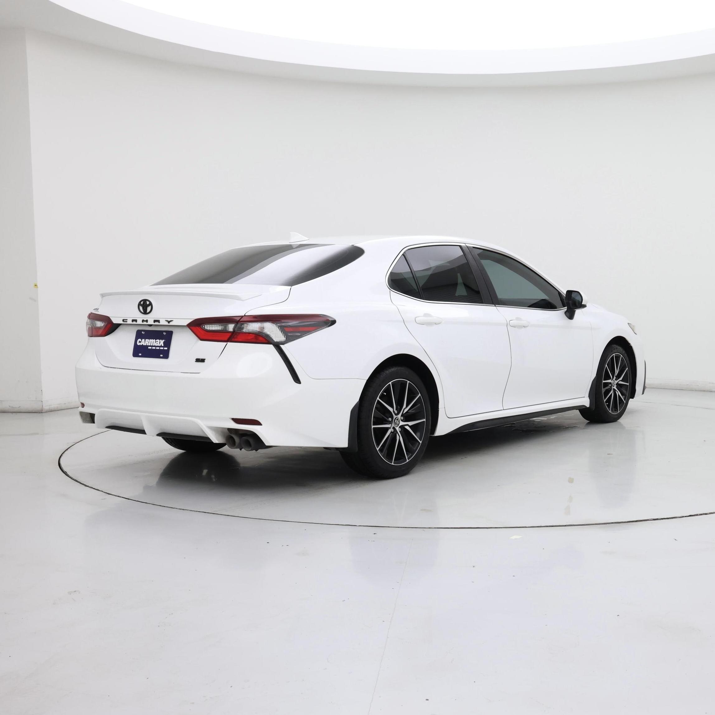 Thumbnail: 2021 Toyota Camry - 8