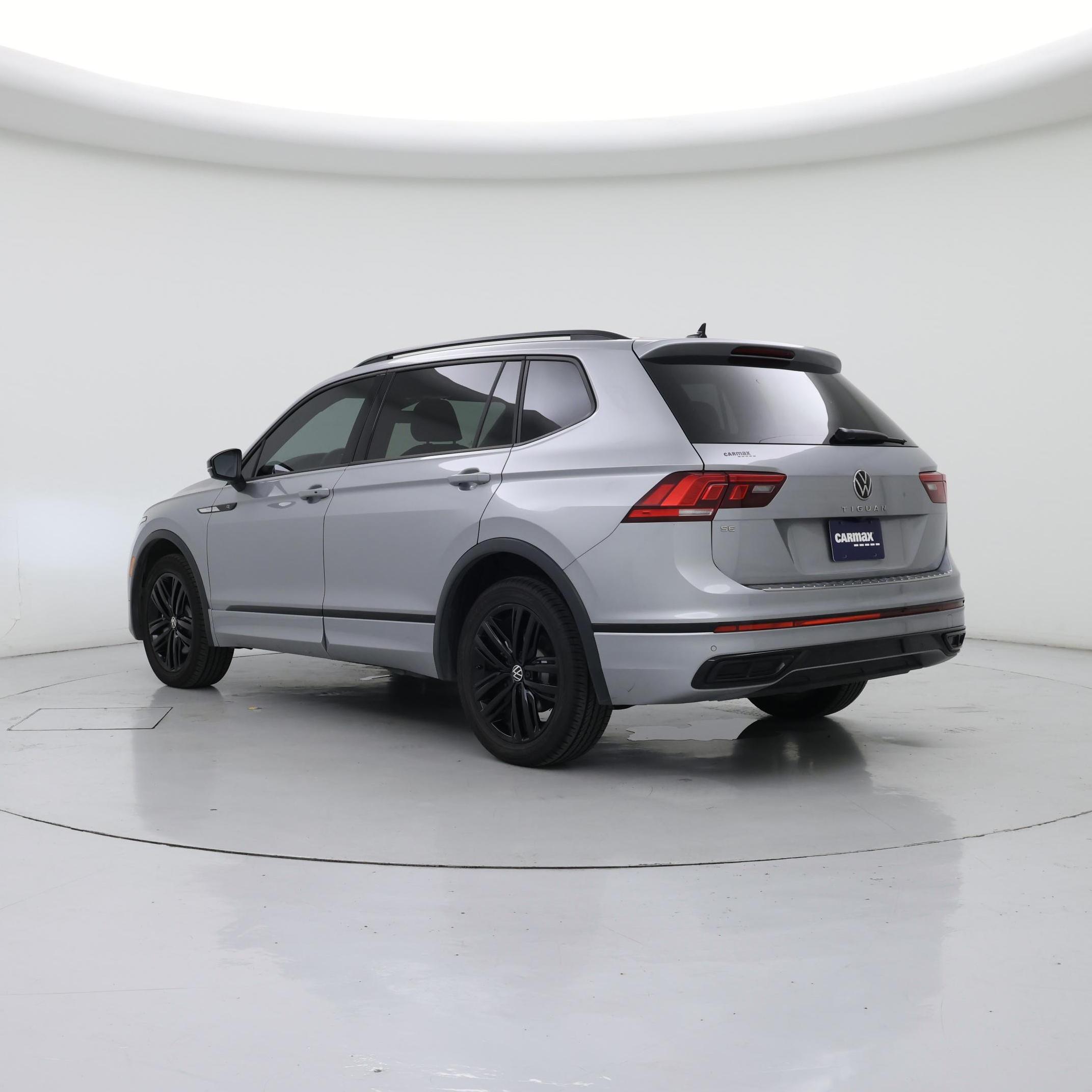 Thumbnail: 2022 Volkswagen Tiguan - 2
