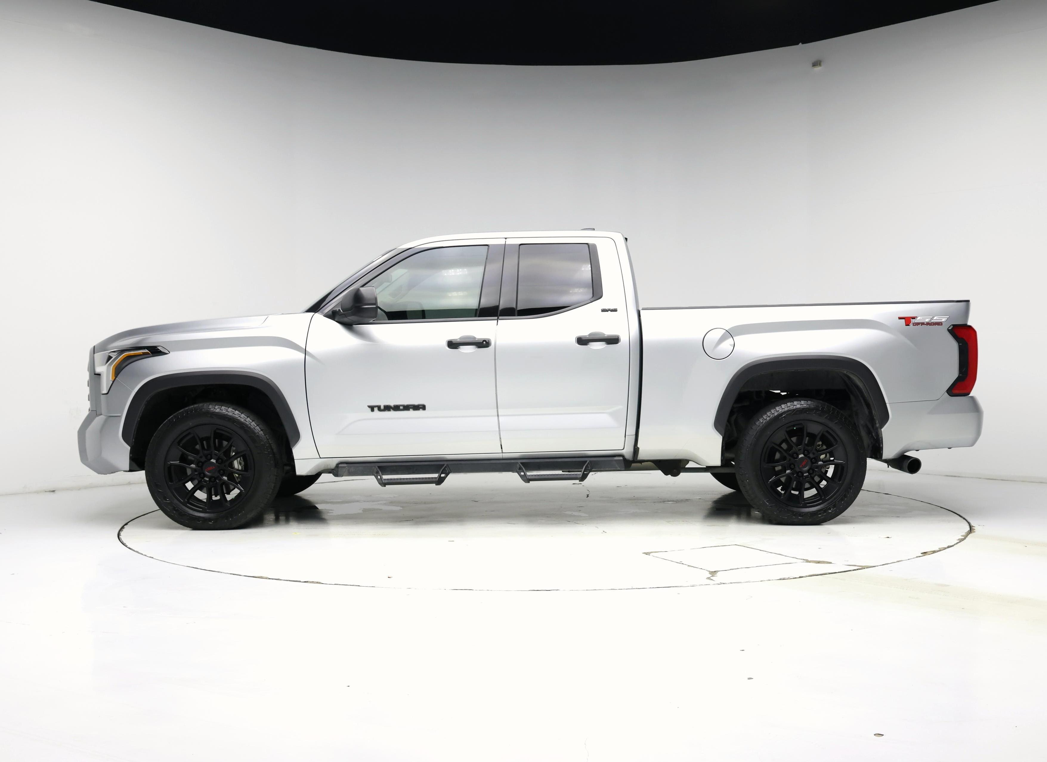 Thumbnail: 2023 Toyota Tundra - 3