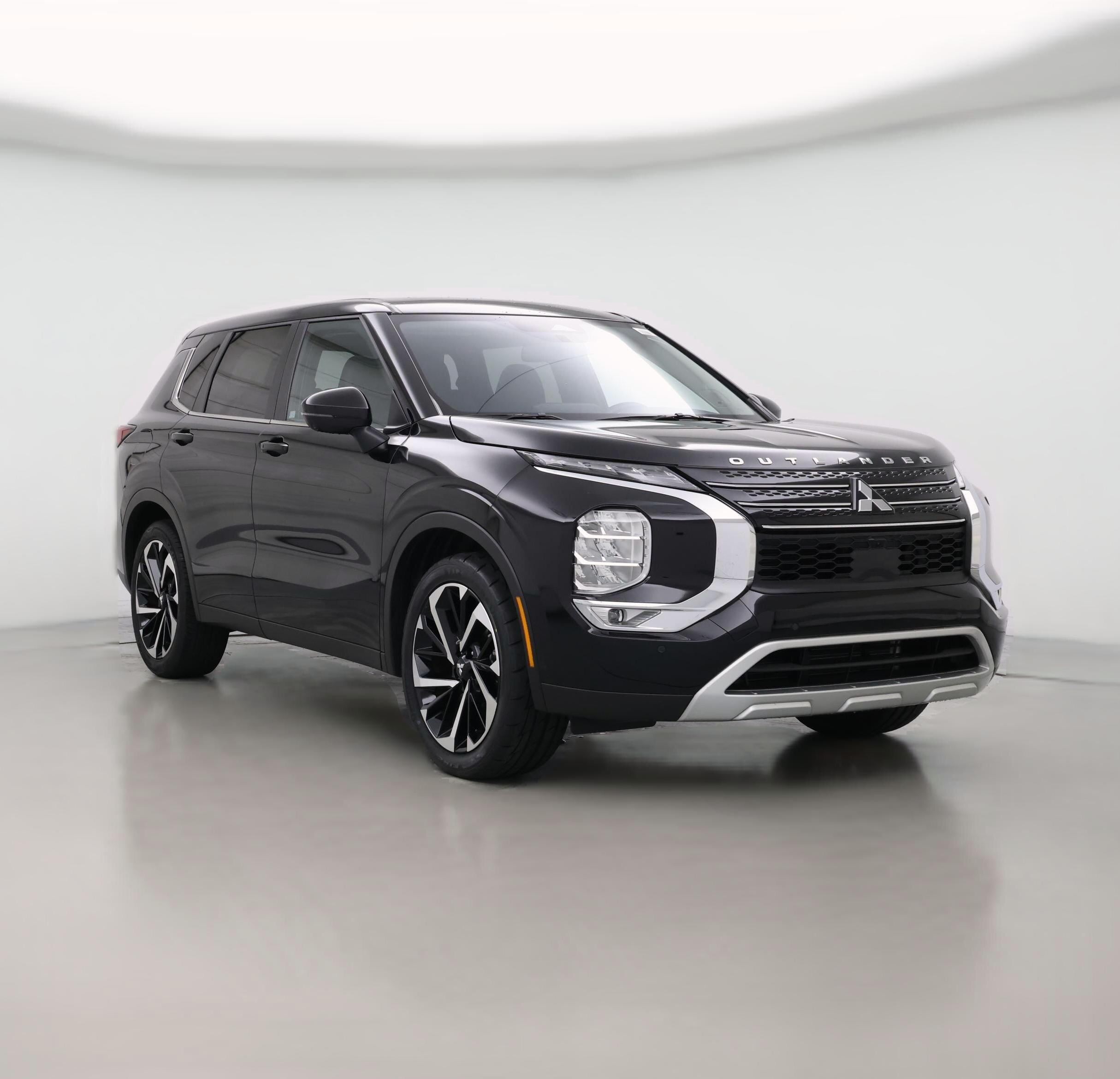 Thumbnail: 2024 Mitsubishi Outlander - 1