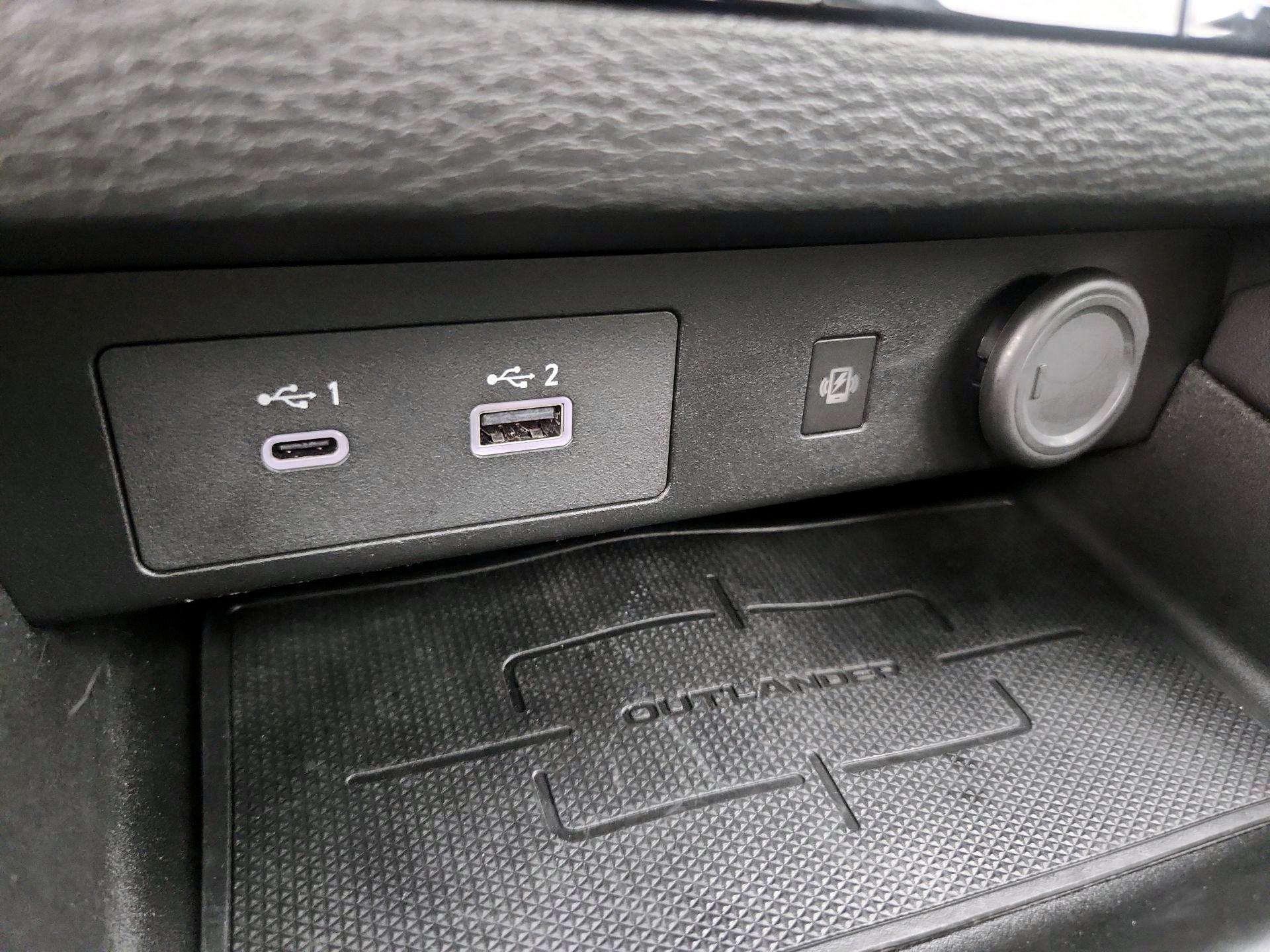 Thumbnail: 2024 Mitsubishi Outlander - 19