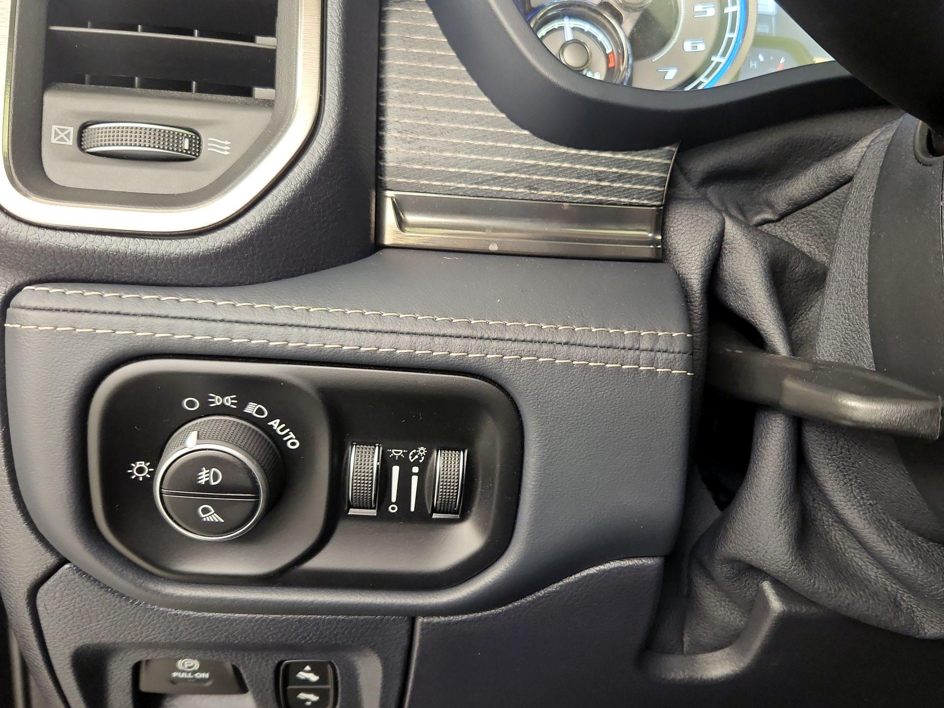 Thumbnail: 2019 RAM 1500 - 13