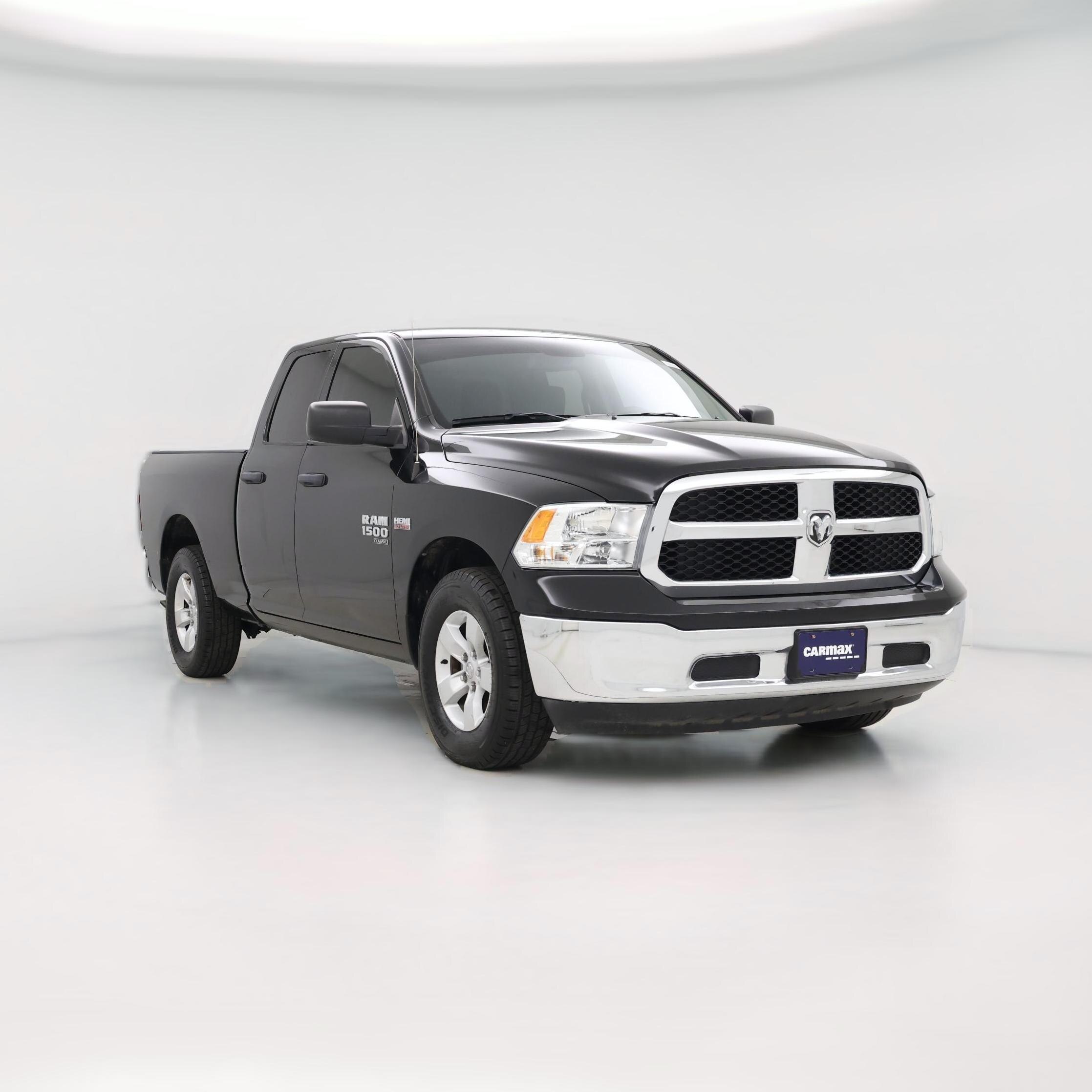 Thumbnail: 2020 RAM 1500 Classic - 1
