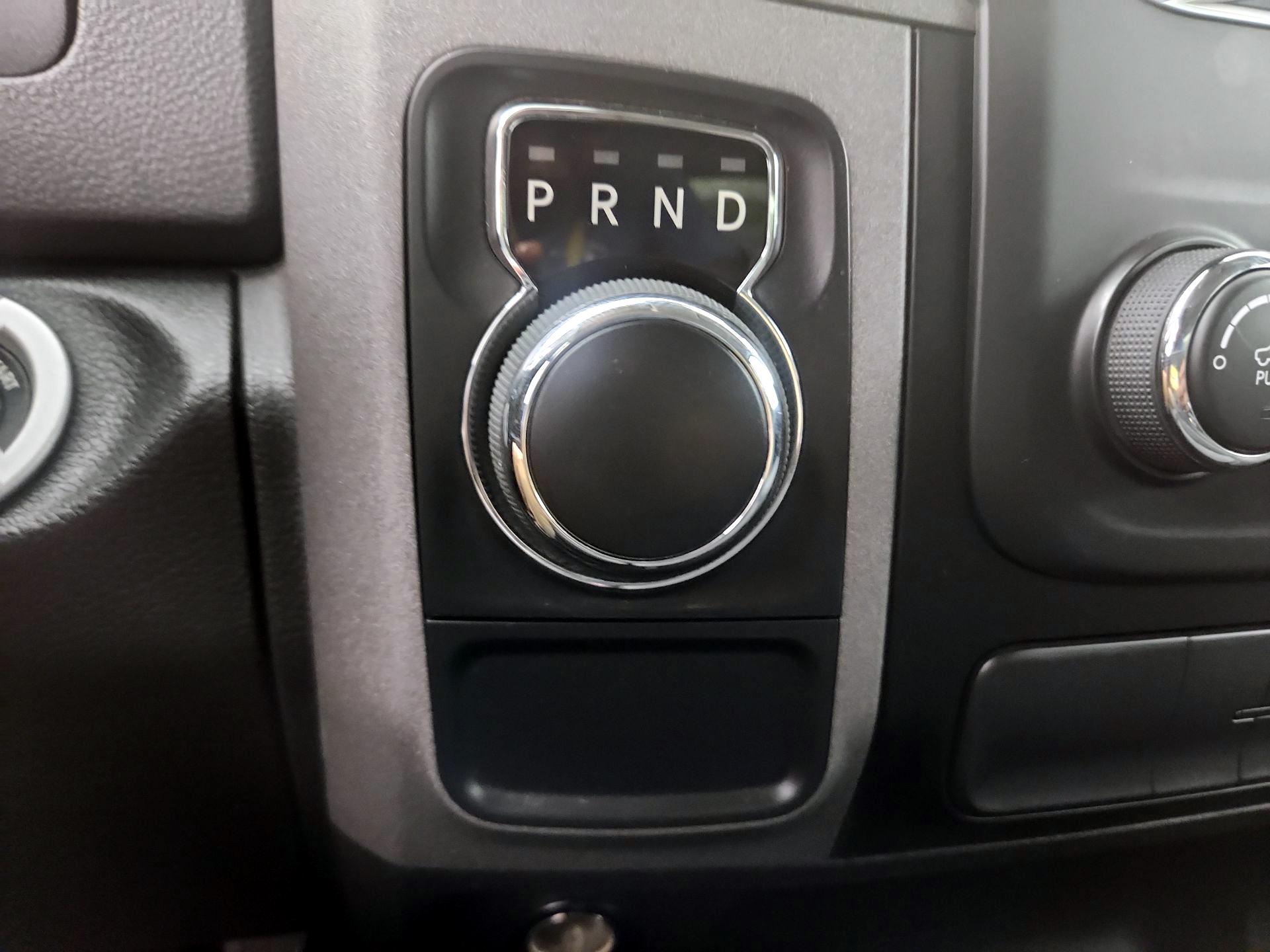 Thumbnail: 2020 RAM 1500 Classic - 16