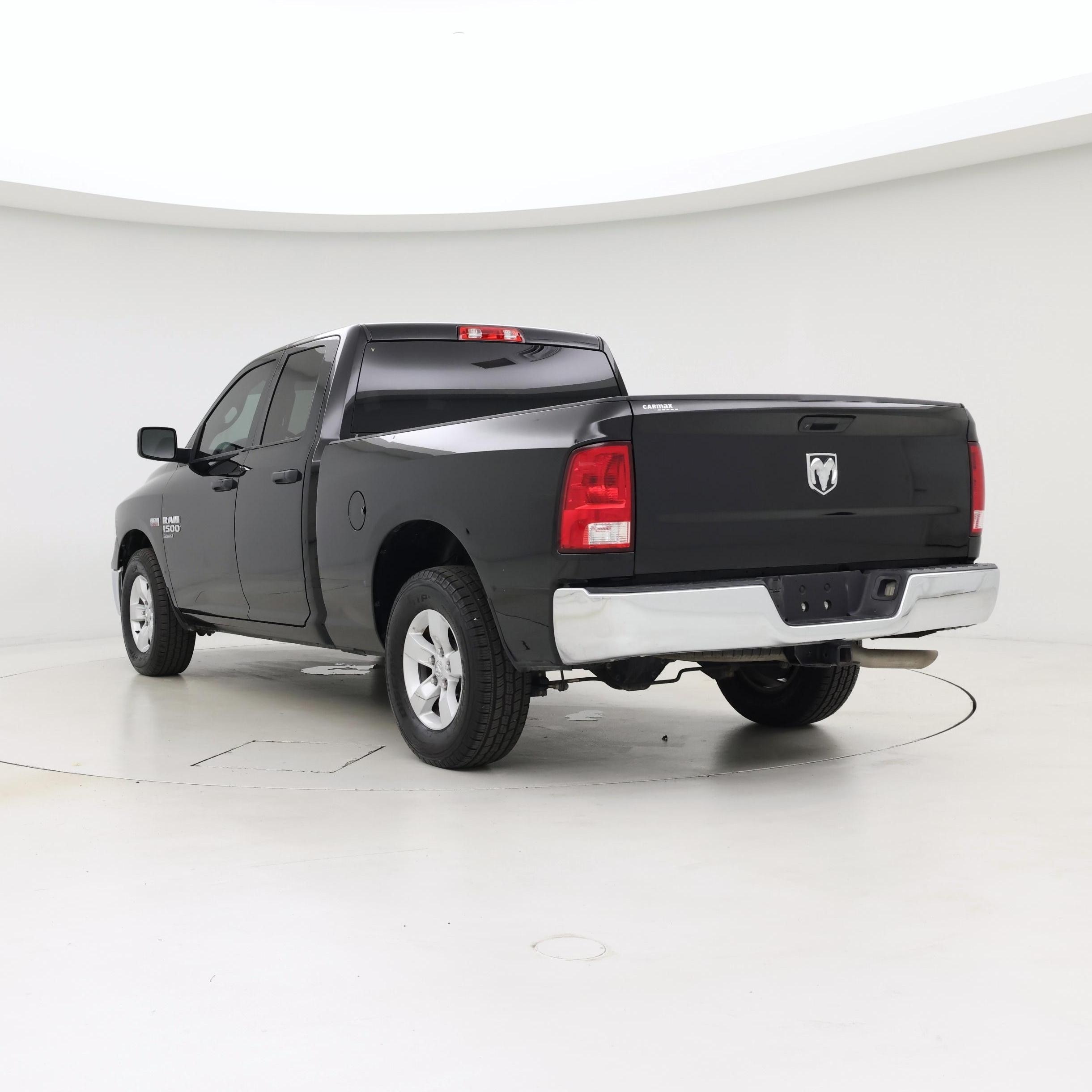 Thumbnail: 2020 RAM 1500 Classic - 2