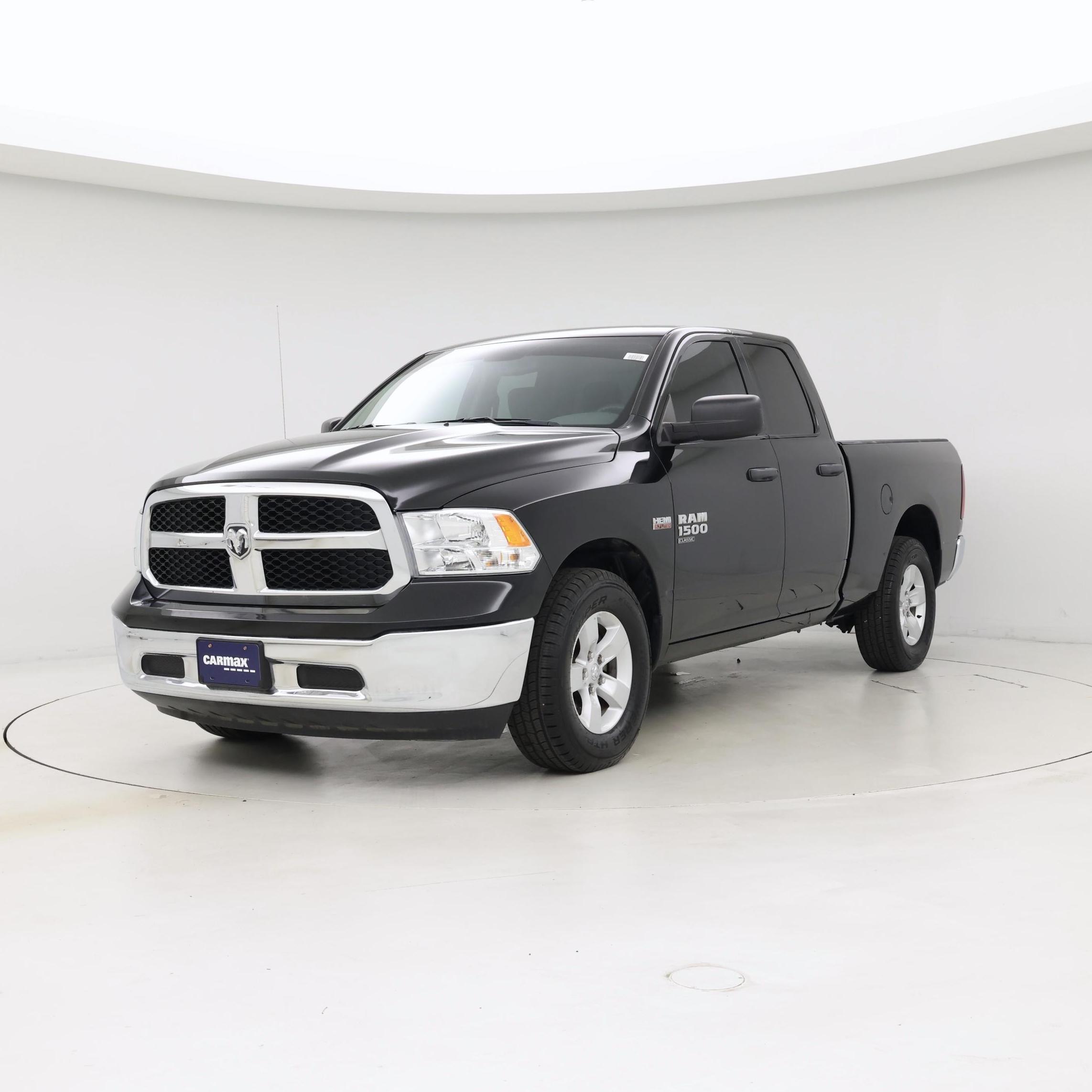 Thumbnail: 2020 RAM 1500 Classic - 4