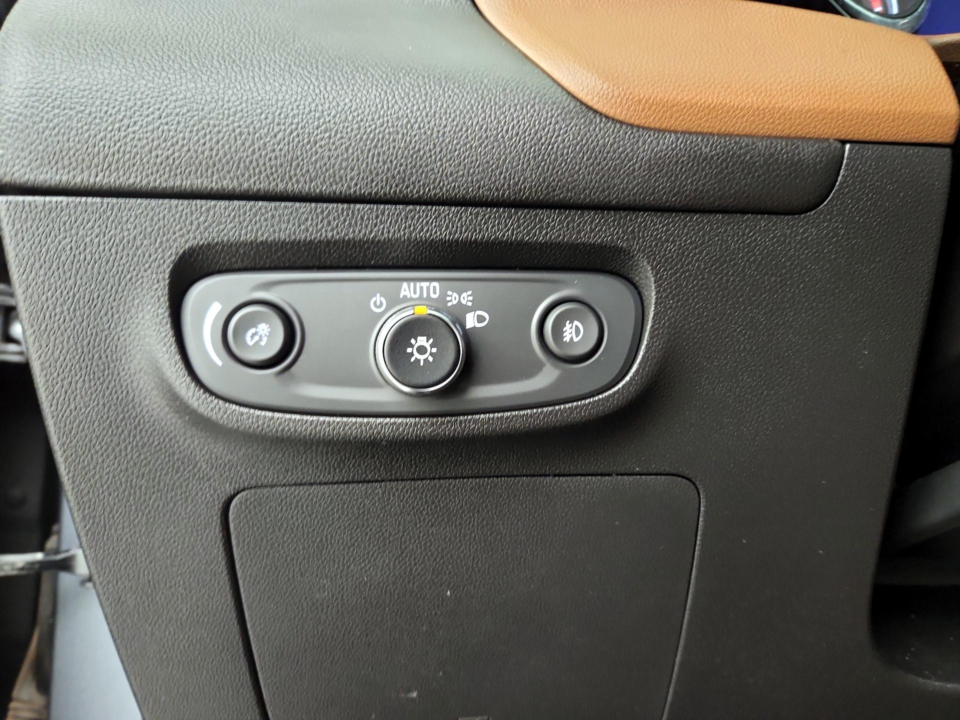Thumbnail: 2020 Buick Encore GX - 13