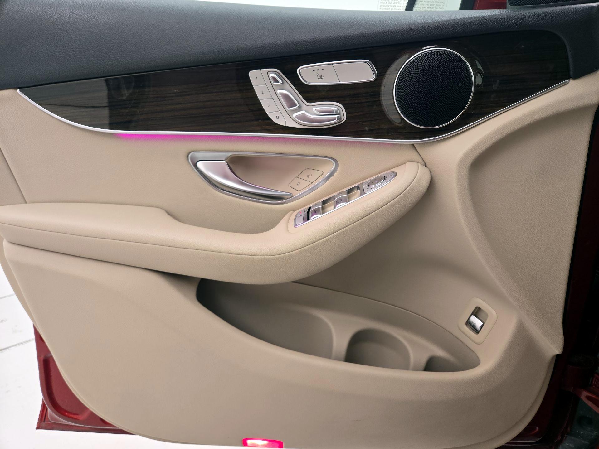 Thumbnail: 2020 Mercedes-Benz GLC - 12