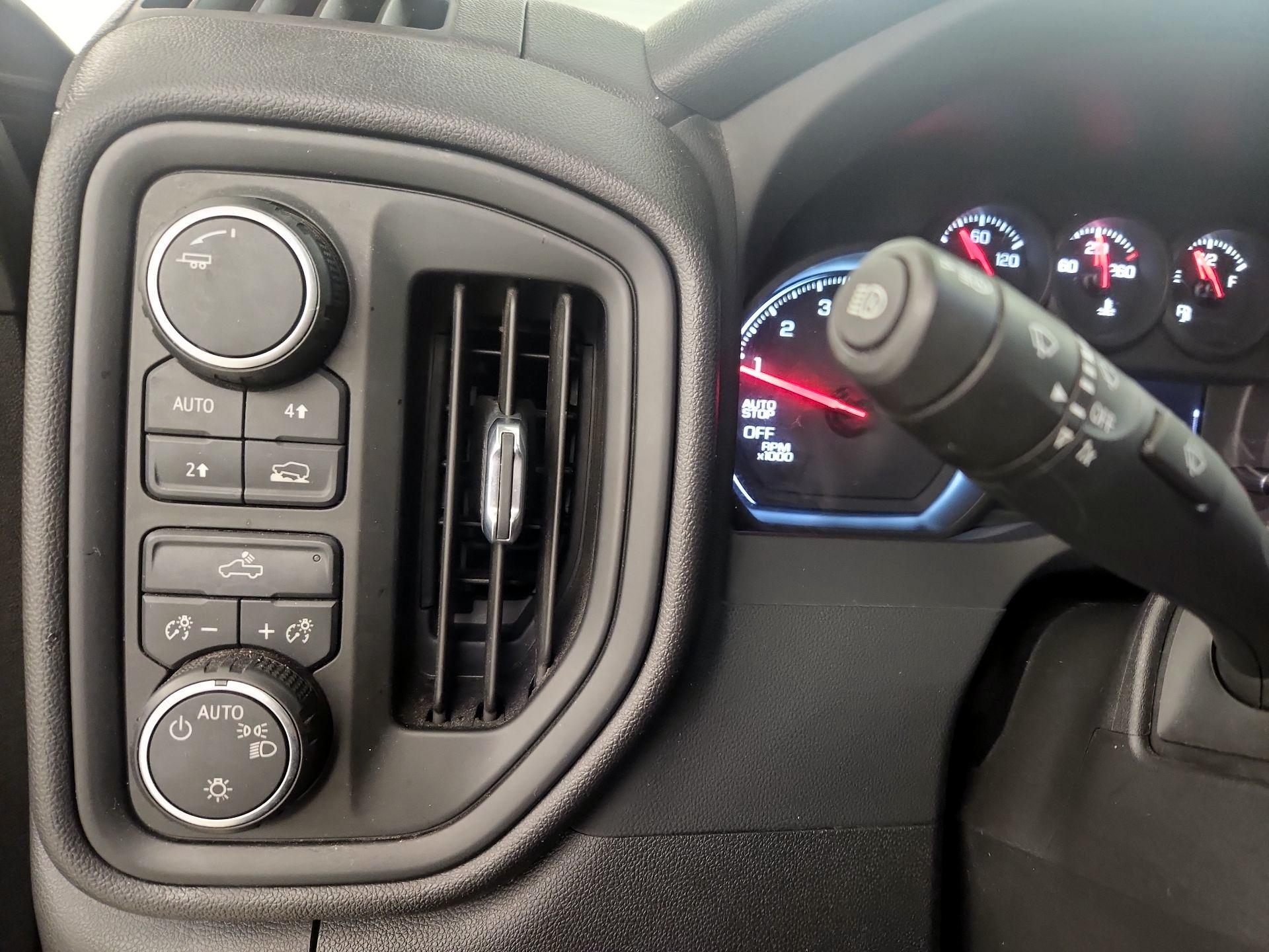 Thumbnail: 2022 Chevrolet Silverado 1500 - 13