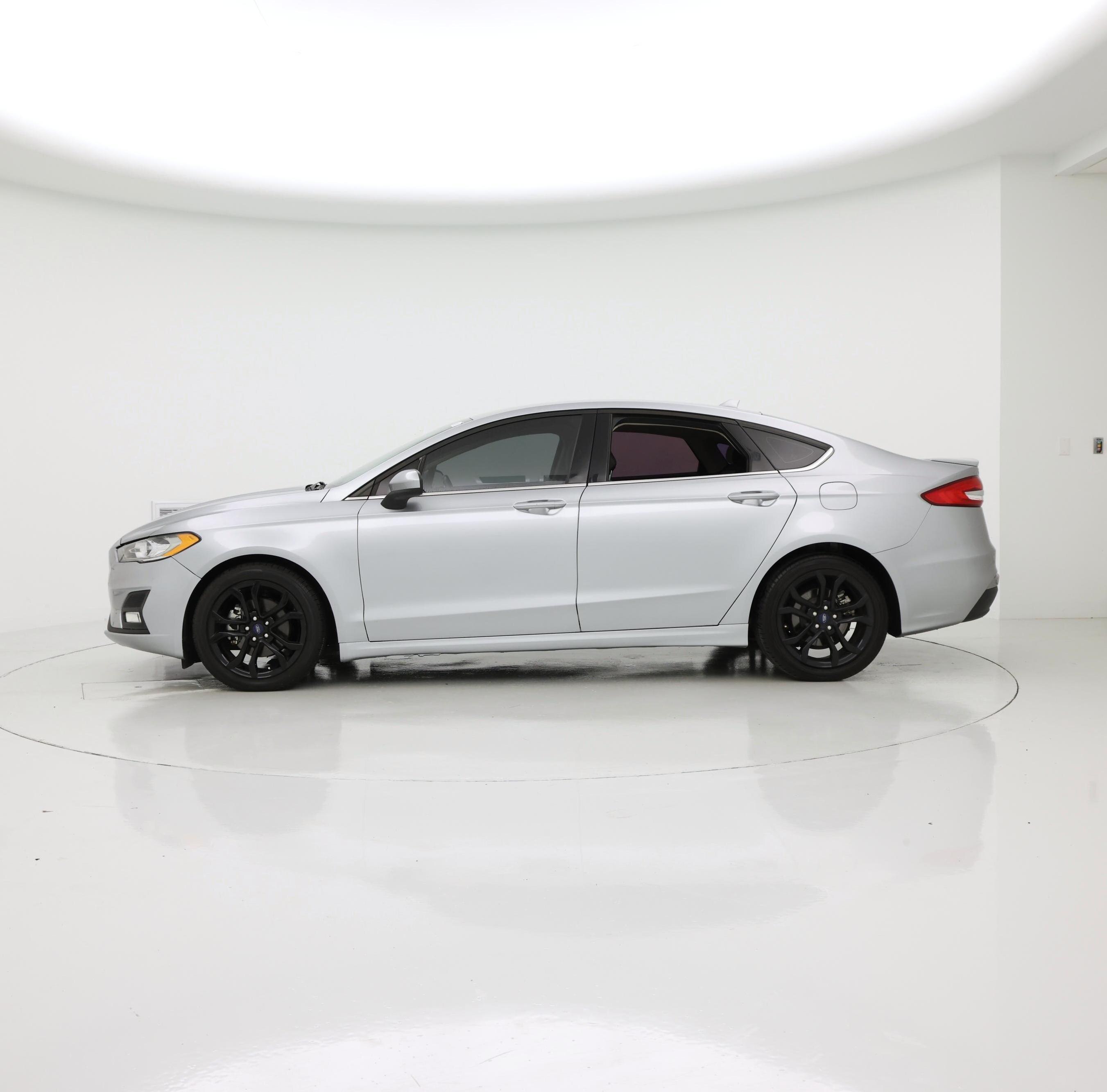 Thumbnail: 2020 Ford Fusion - 3
