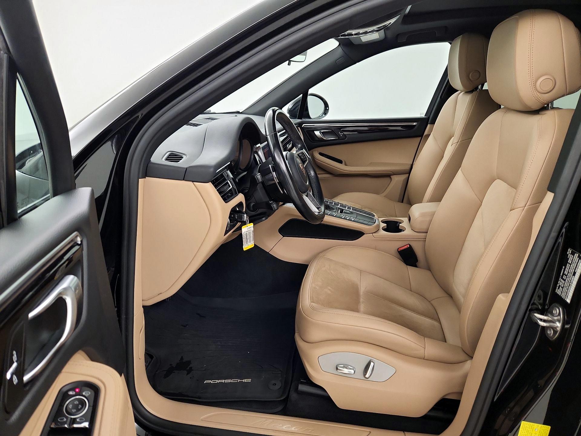 Thumbnail: 2020 Porsche Macan - 11