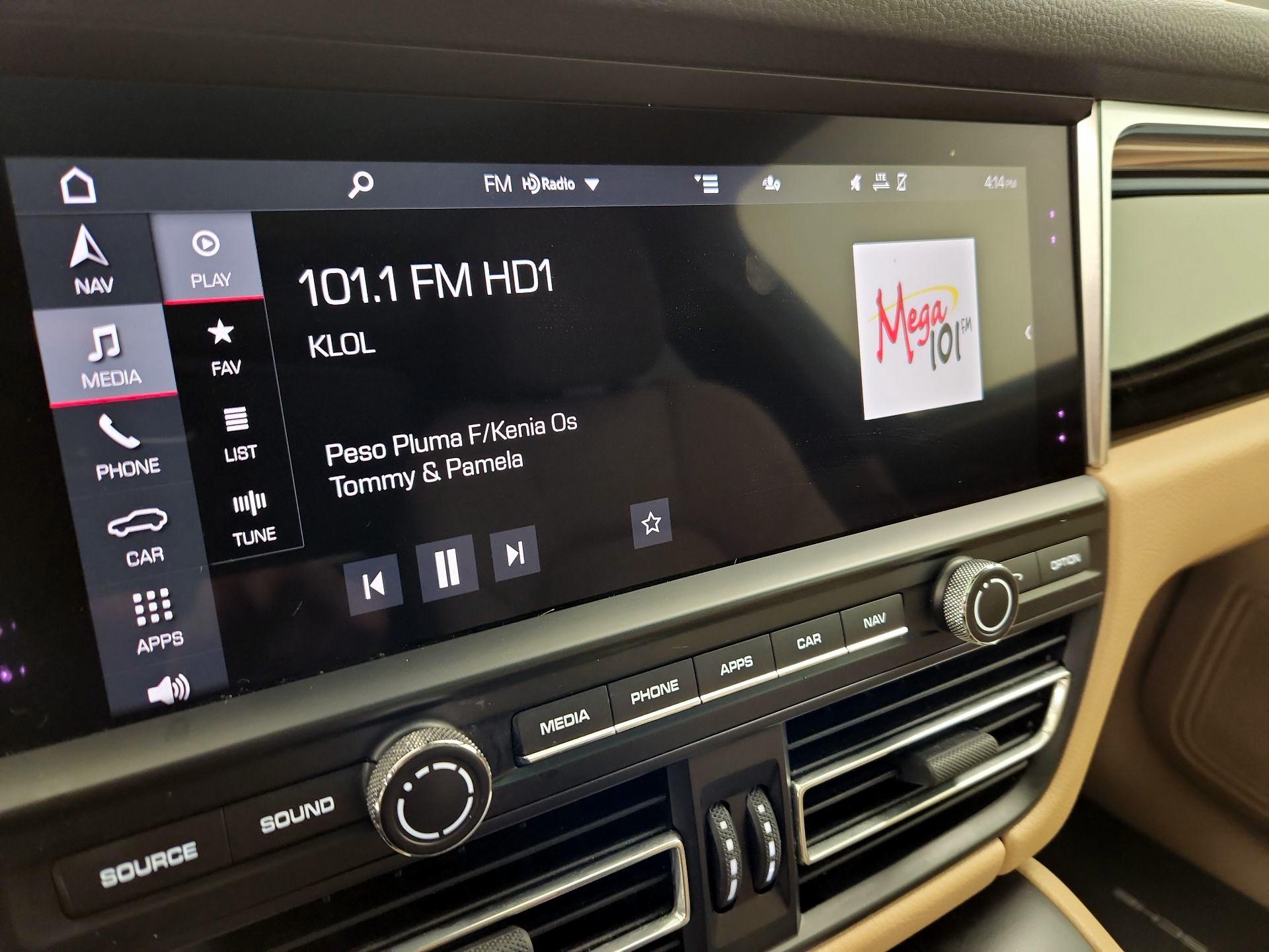 Thumbnail: 2020 Porsche Macan - 16