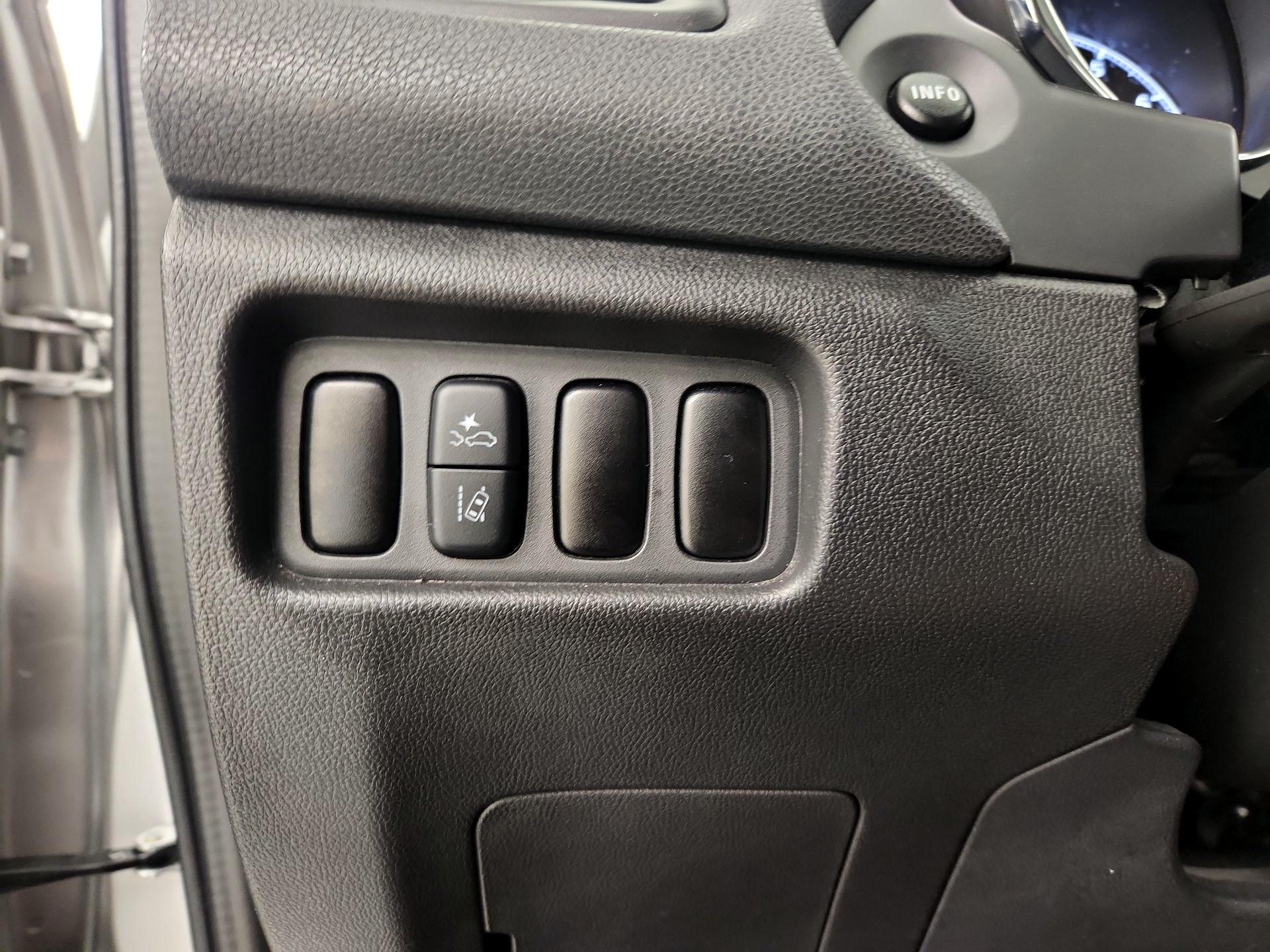 Thumbnail: 2022 Mitsubishi Outlander Sport - 13
