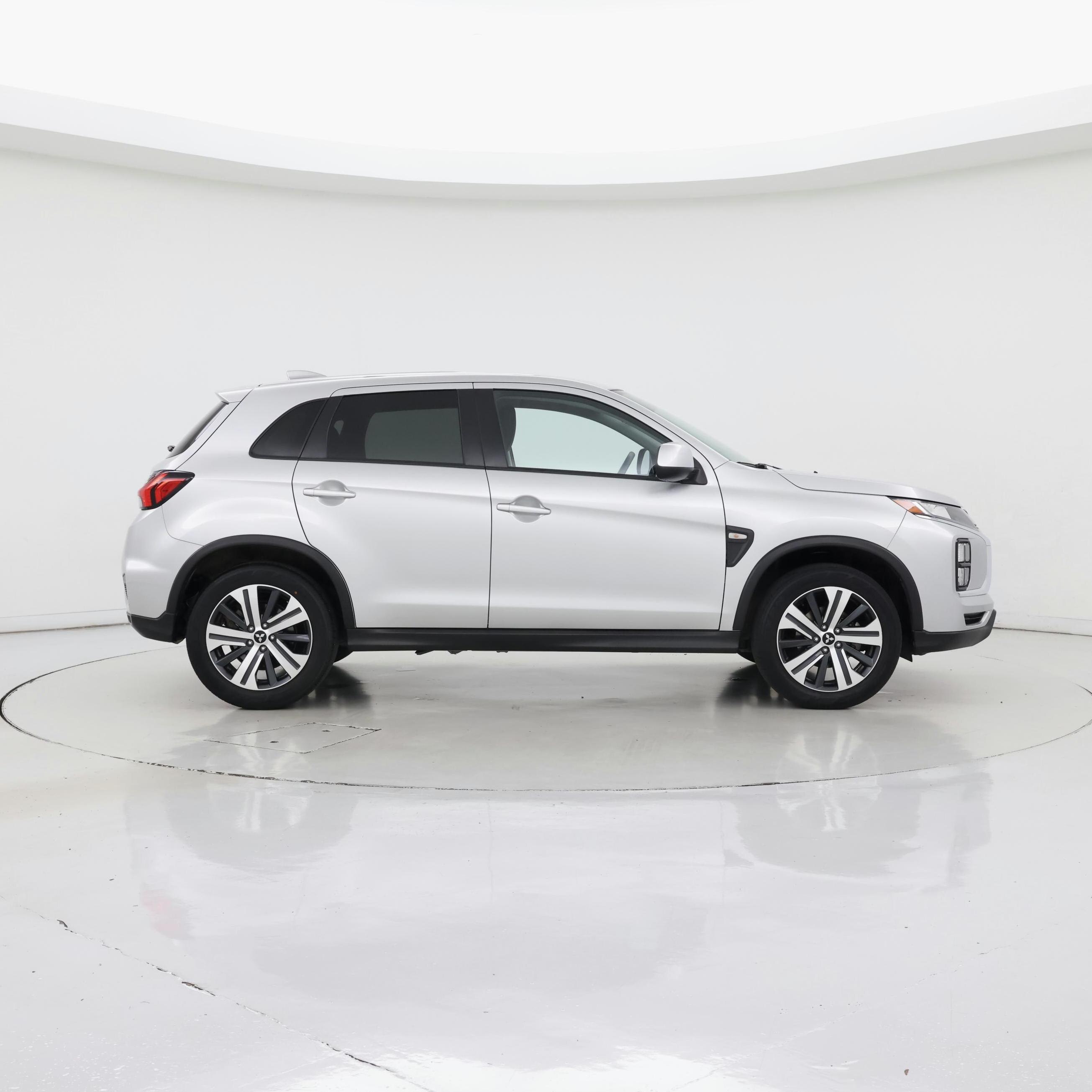 Thumbnail: 2022 Mitsubishi Outlander Sport - 7