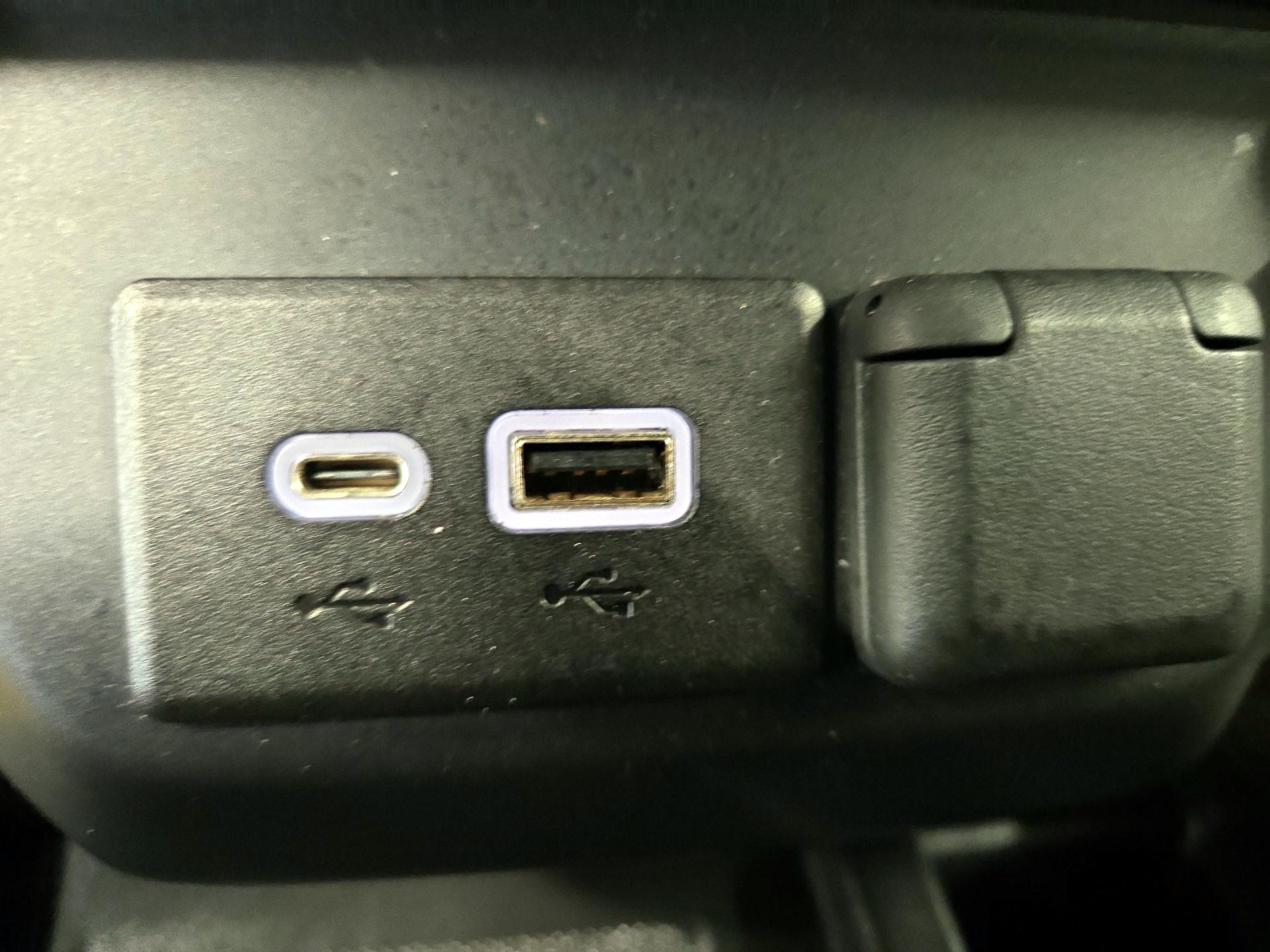 Thumbnail: 2019 Chevrolet Silverado 1500 - 18